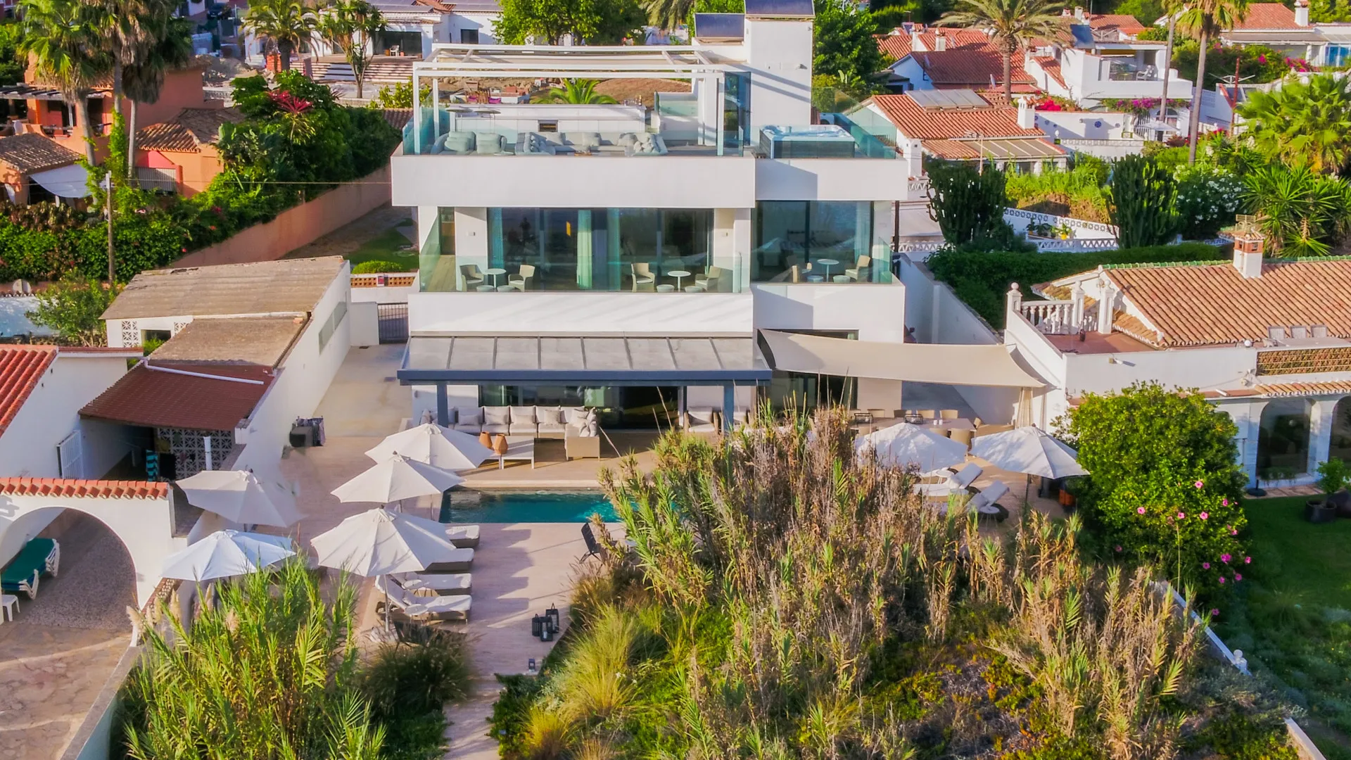 Costabella, villa con 6 dormitorios a la venta