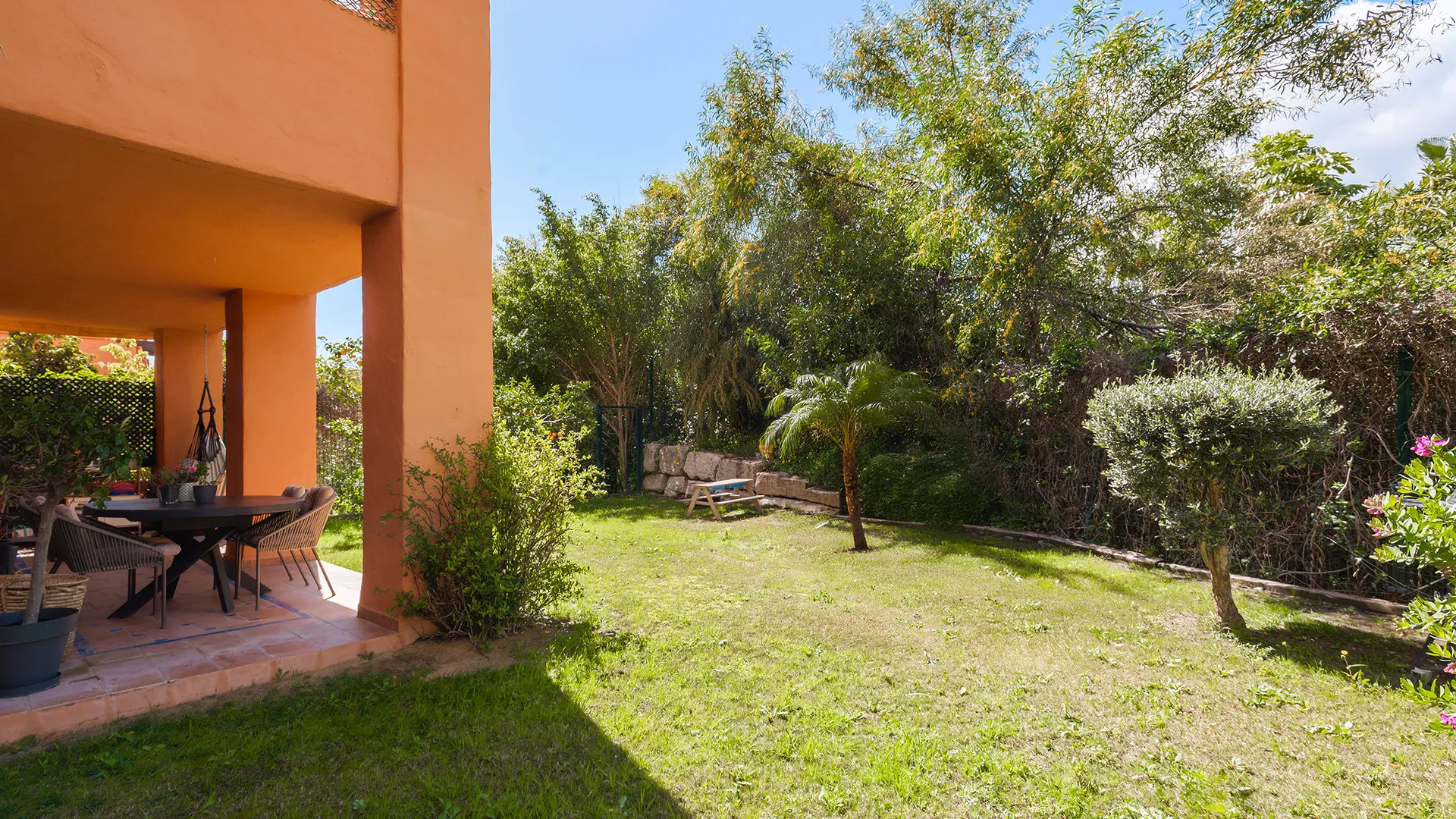 Se vende apartamento planta baja con 3 dormitorios en Gazules del Sol