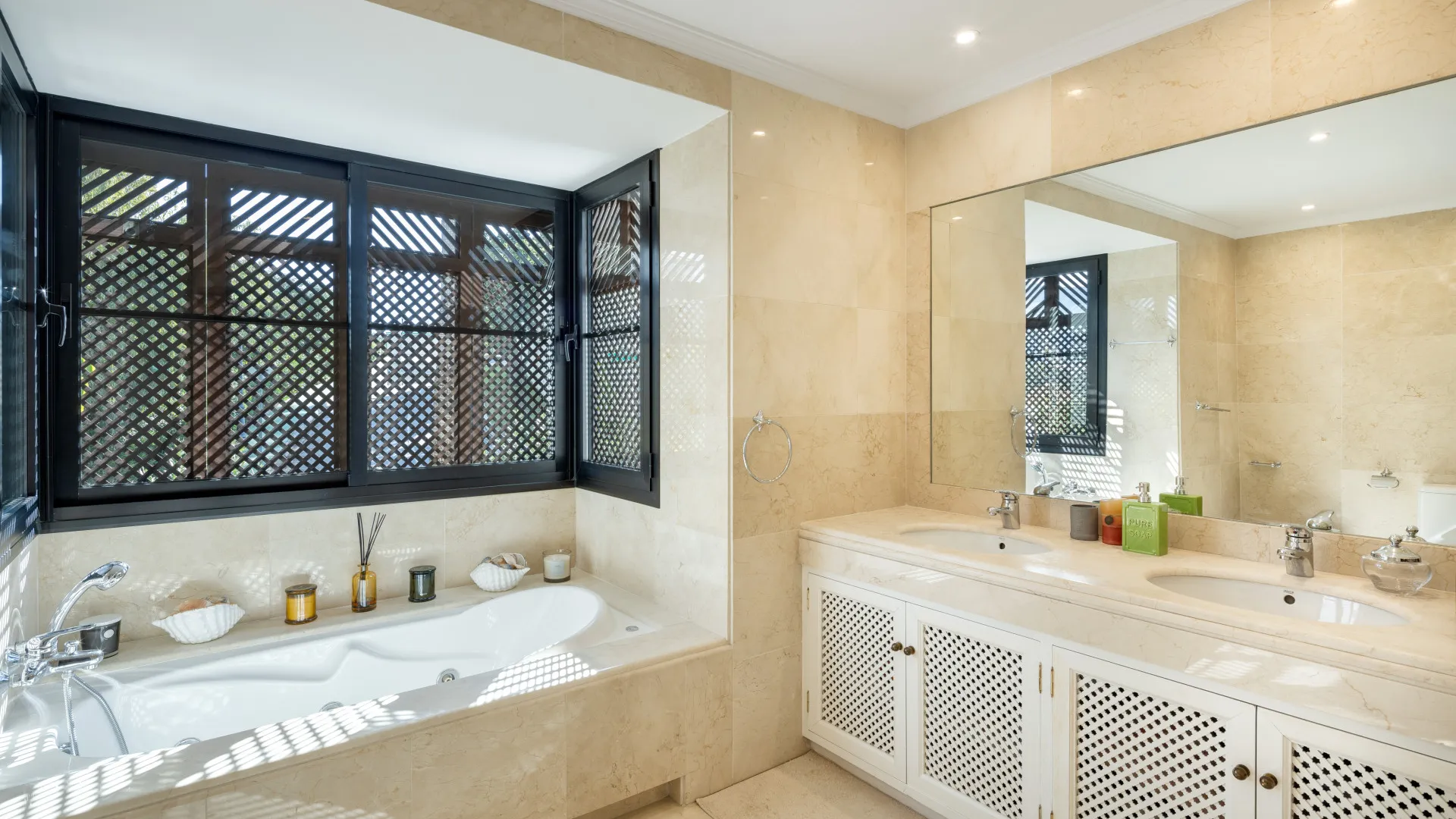 4 bedrooms villa in La Quinta for sale