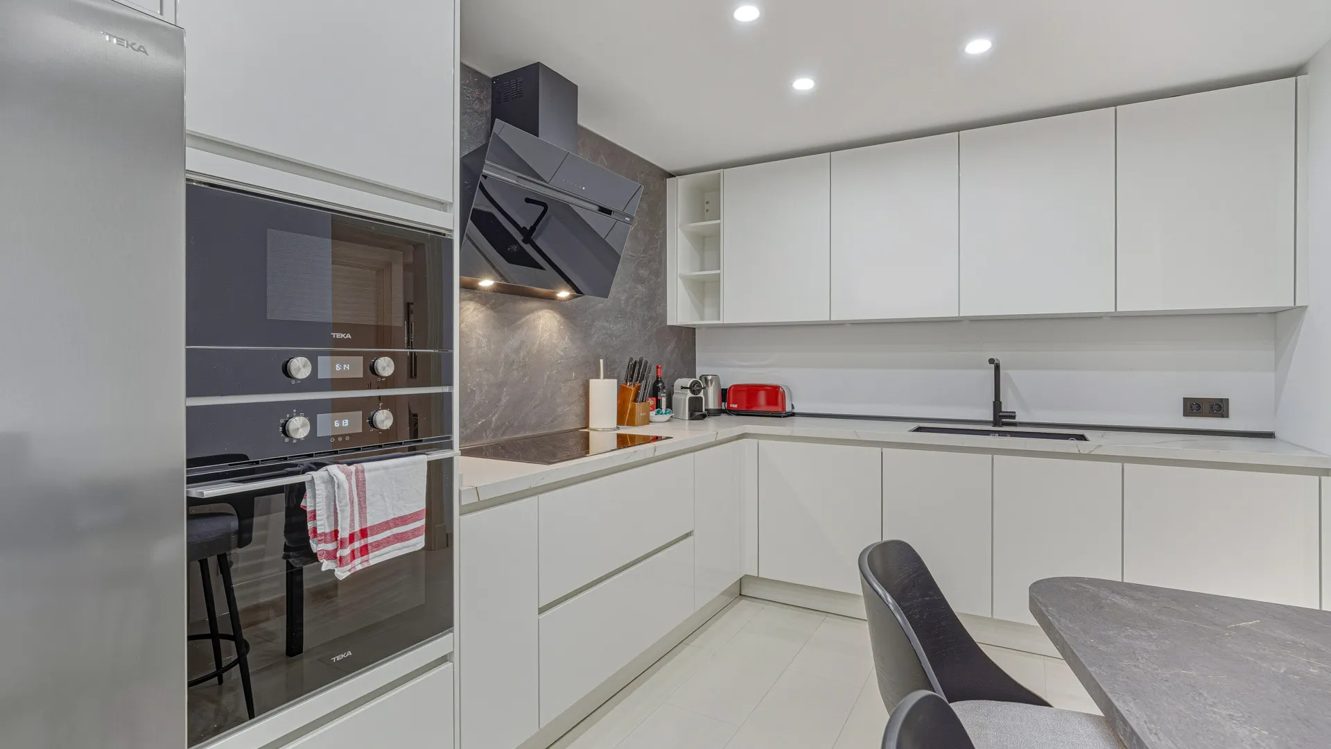 For sale Las Cañas Beach apartment