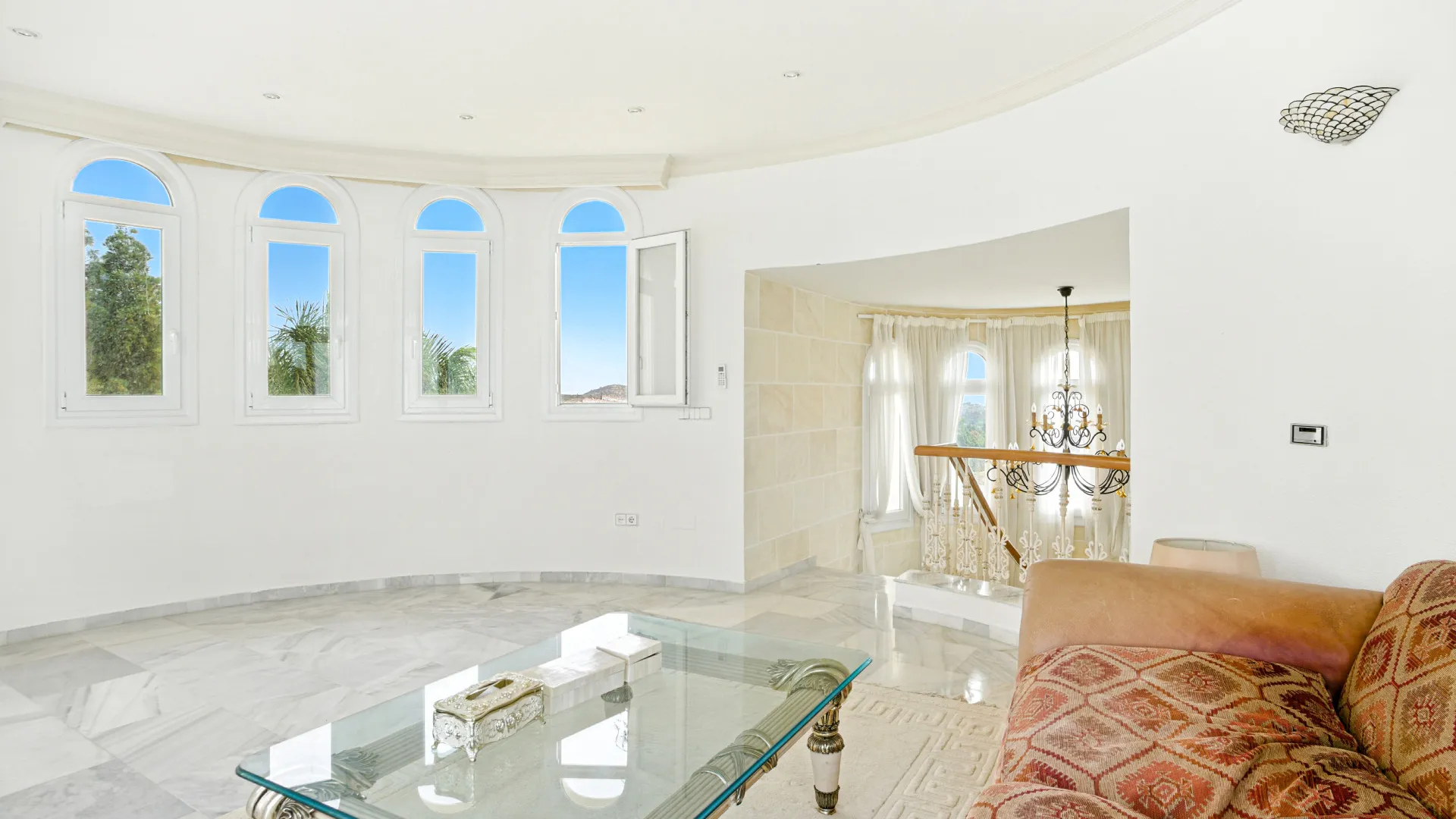 Villa en venta de 5 dormitorios en El Chaparral