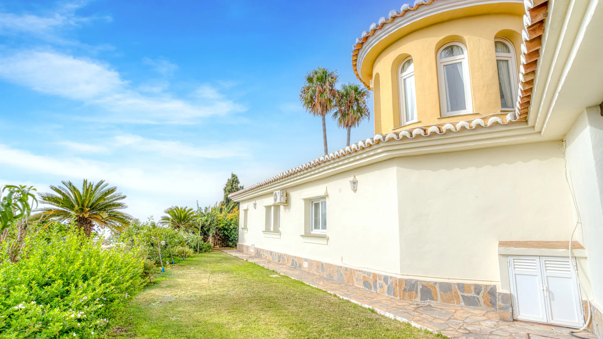 Villa en venta de 5 dormitorios en El Chaparral