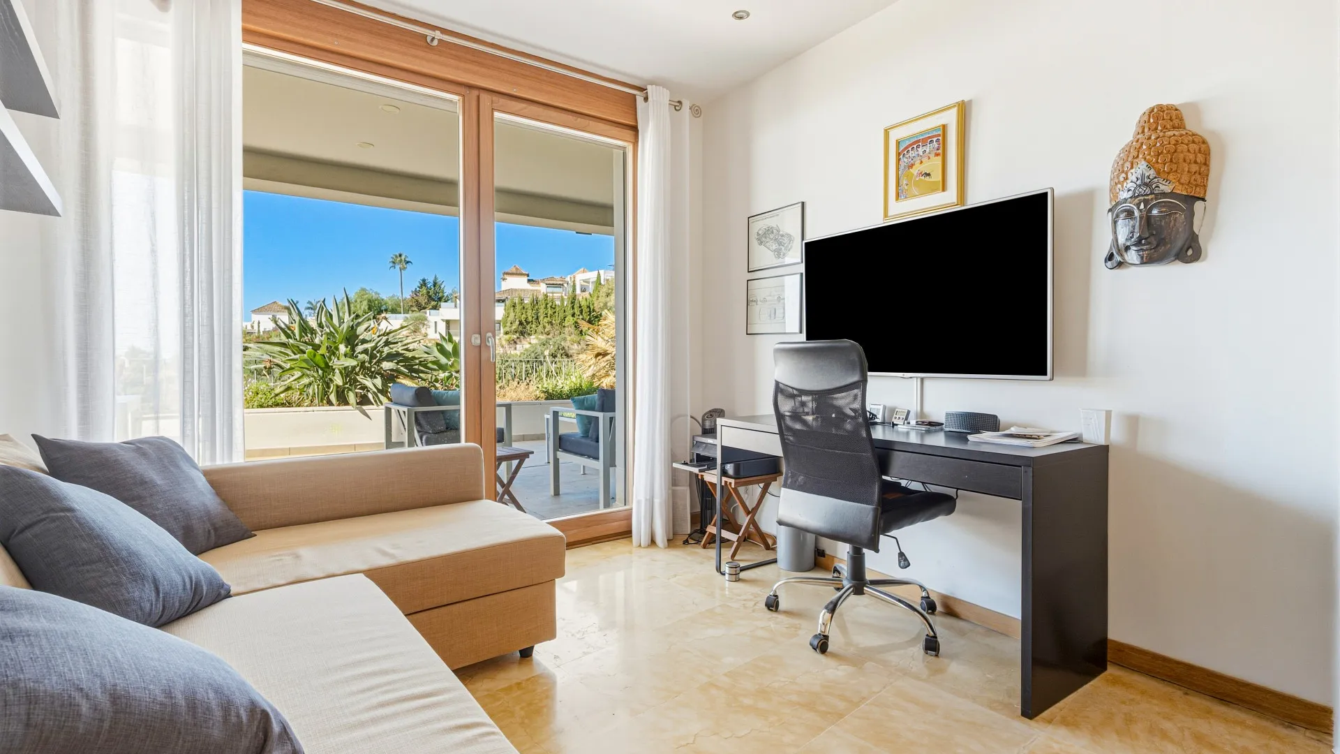 Ground floor apartment for sale in Lomas de los Monteros