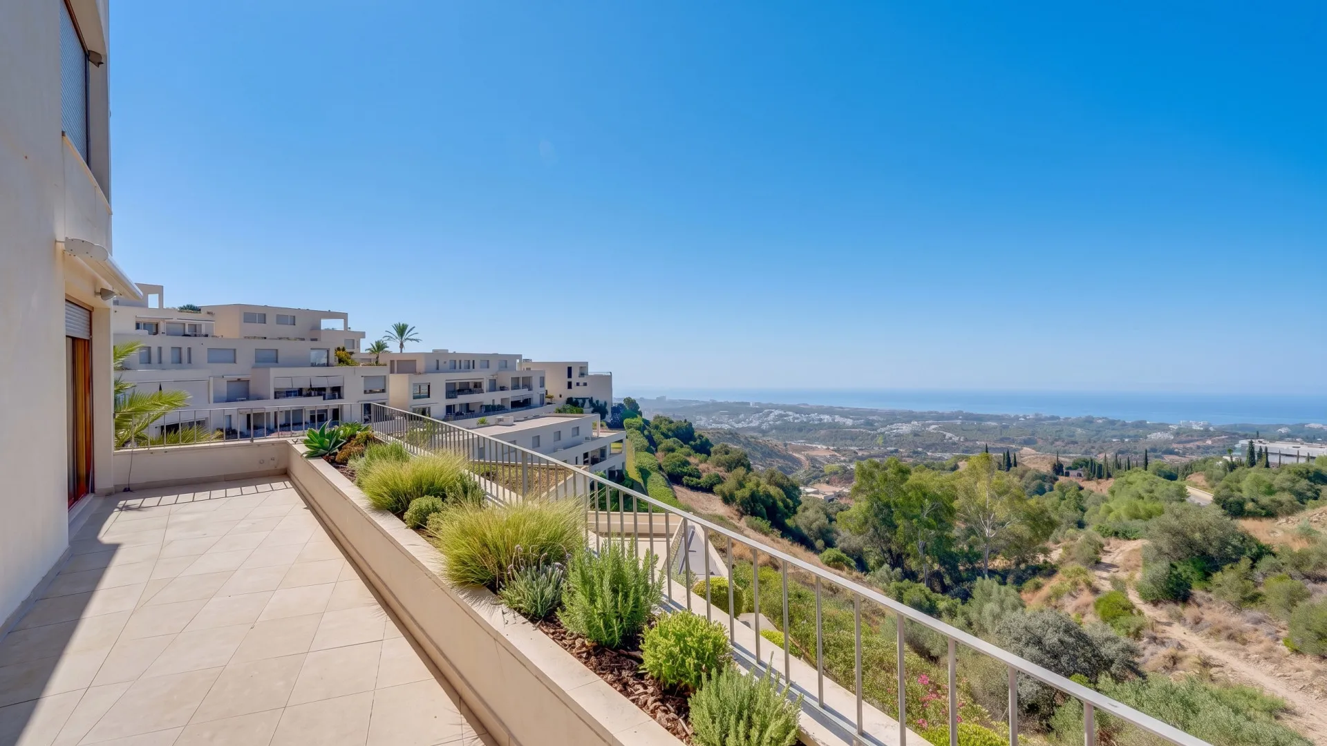 Ground floor apartment for sale in Lomas de los Monteros