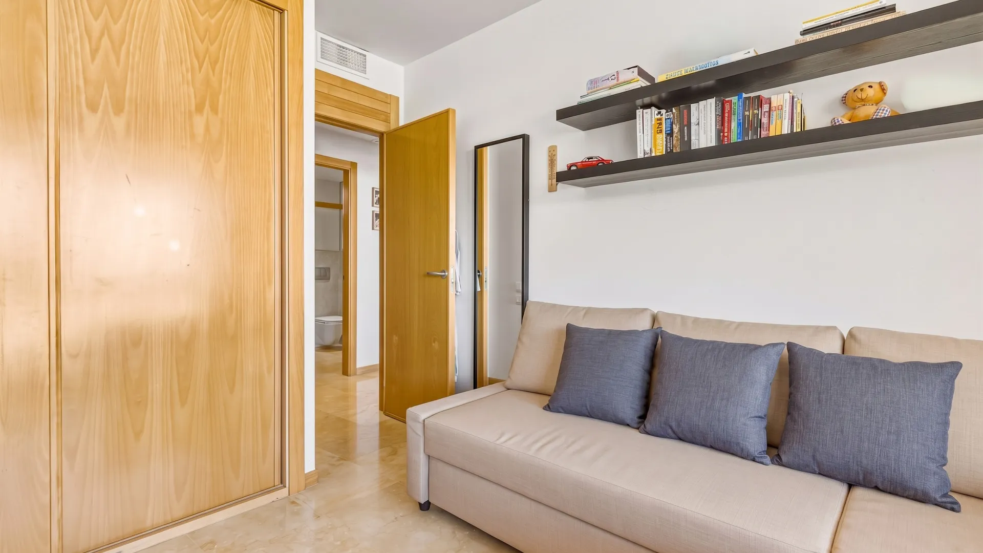 Ground floor apartment for sale in Lomas de los Monteros