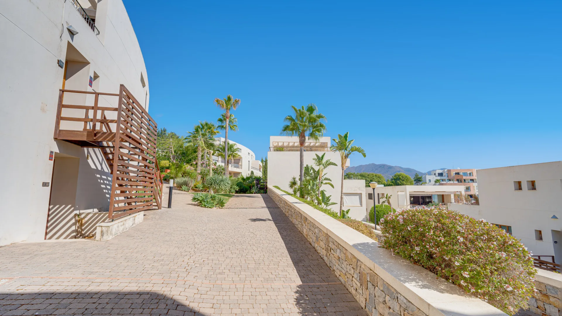 Ground floor apartment for sale in Lomas de los Monteros