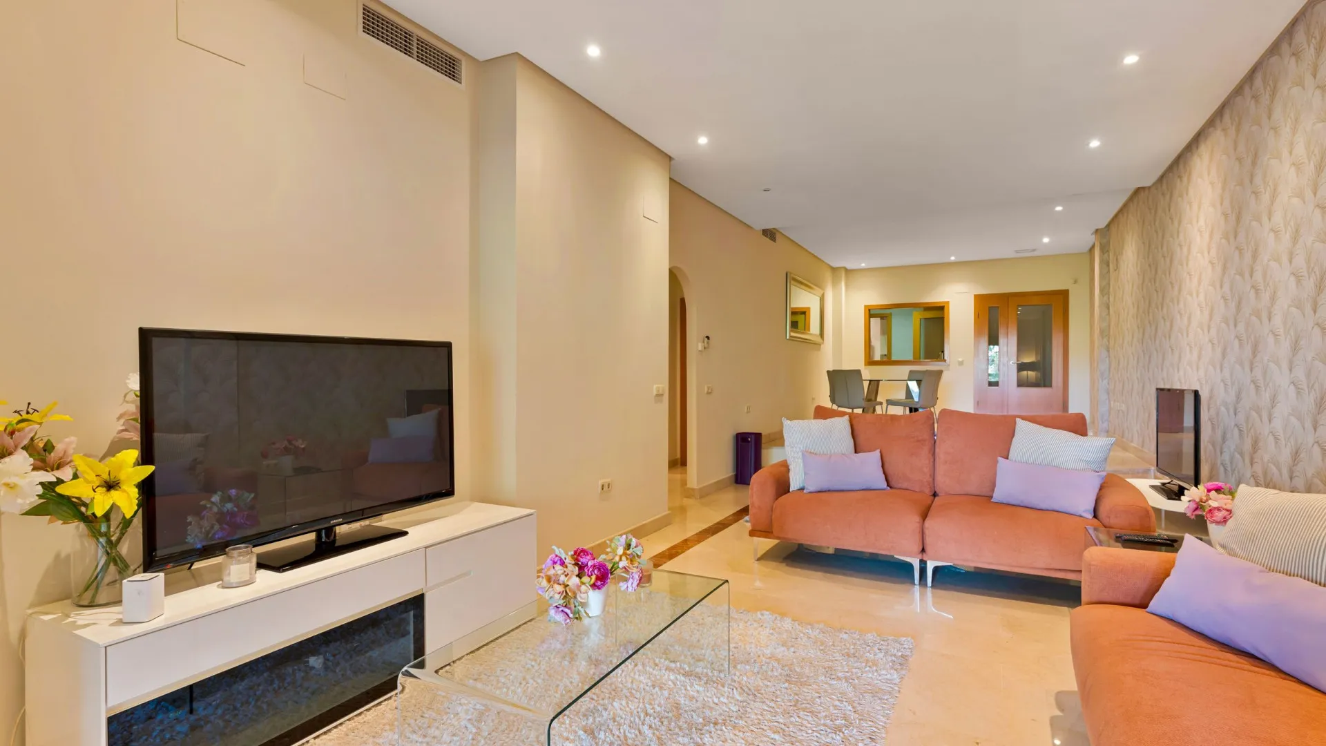 Buy Marbella - Puerto Banus ground floor apartment with 2 bedrooms