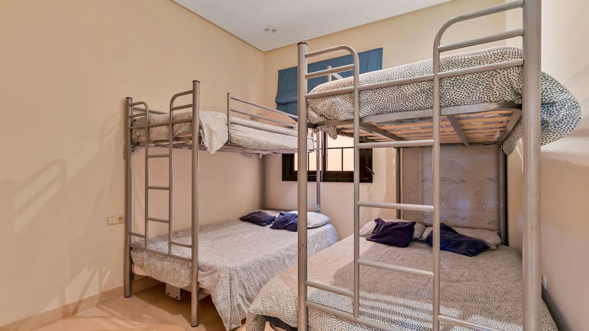 Buy Marbella - Puerto Banus ground floor apartment with 2 bedrooms