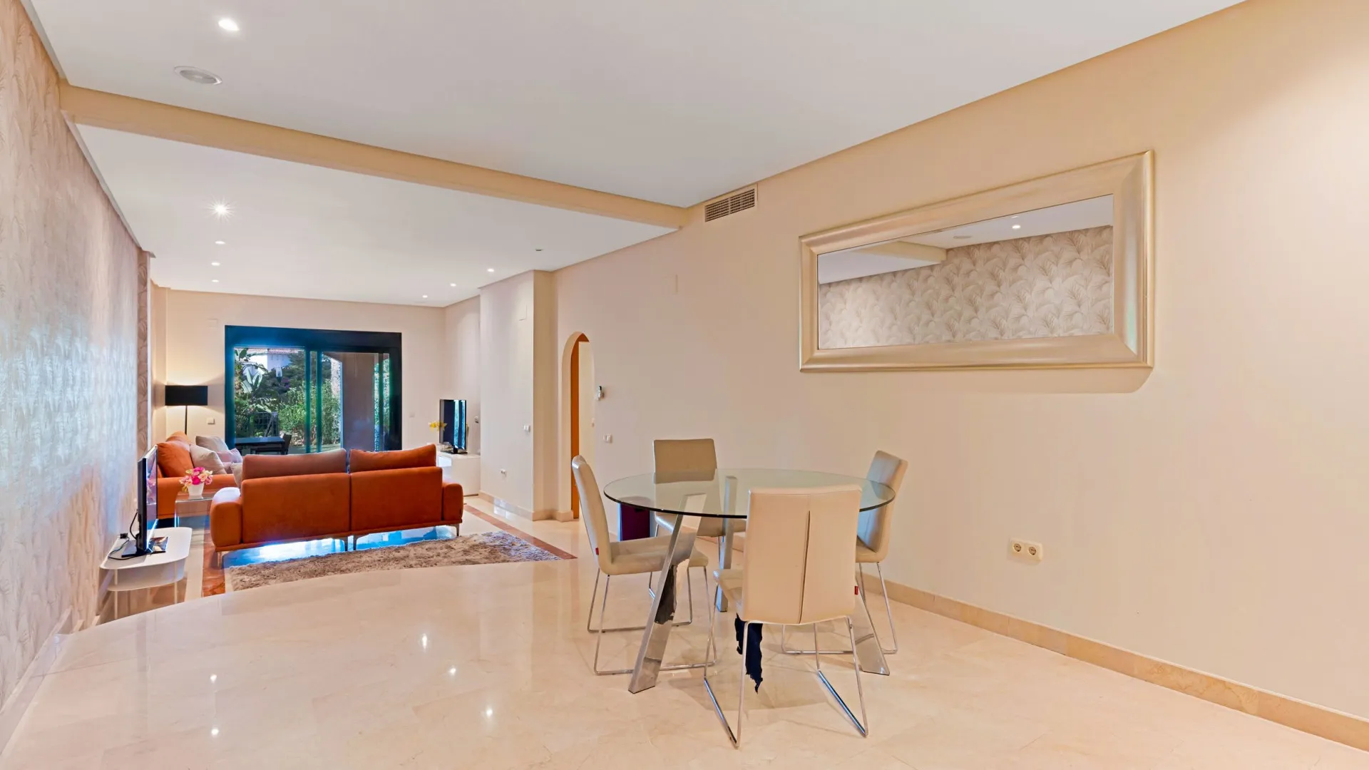 Buy Marbella - Puerto Banus ground floor apartment with 2 bedrooms