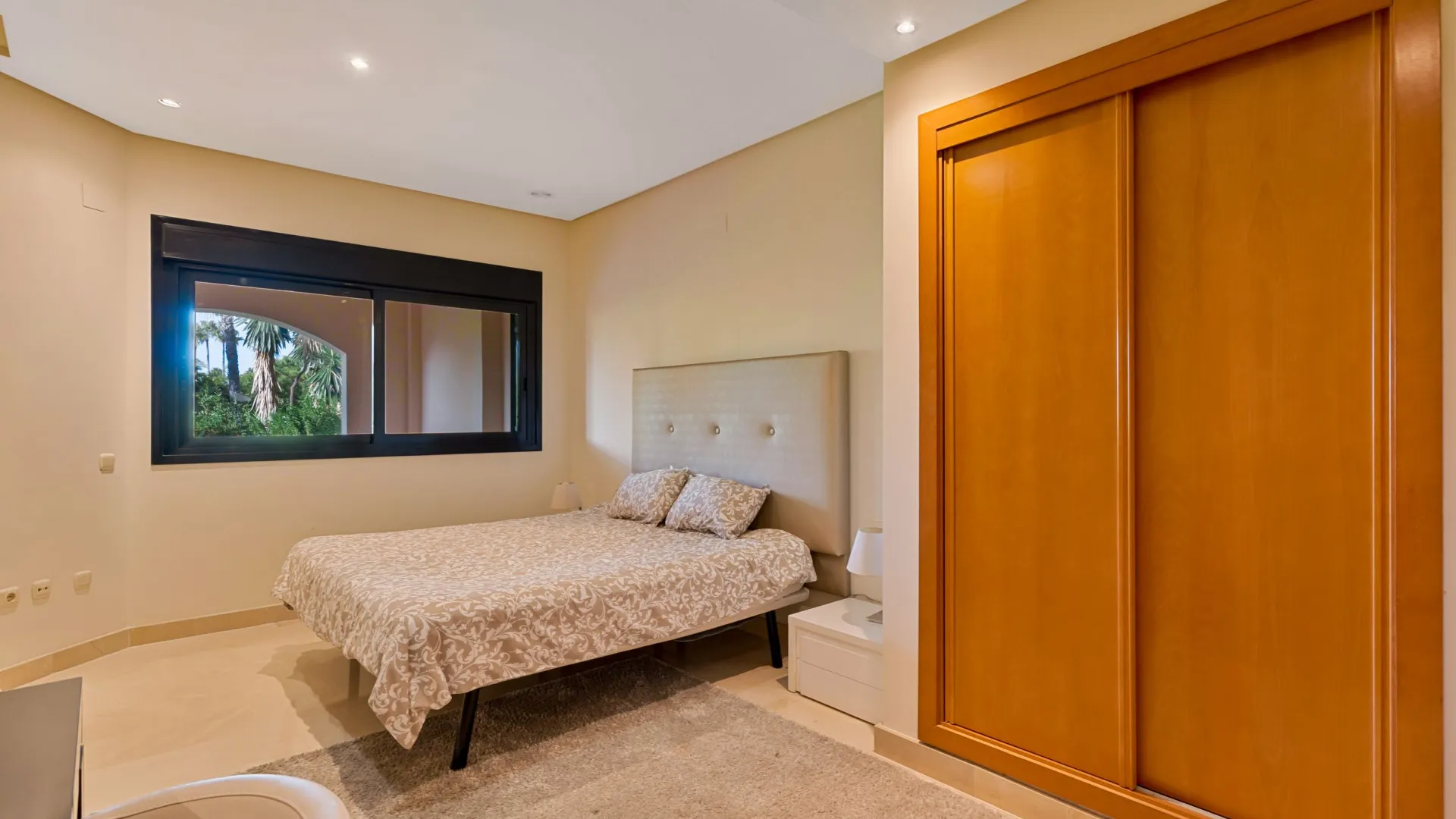 Buy Marbella - Puerto Banus ground floor apartment with 2 bedrooms