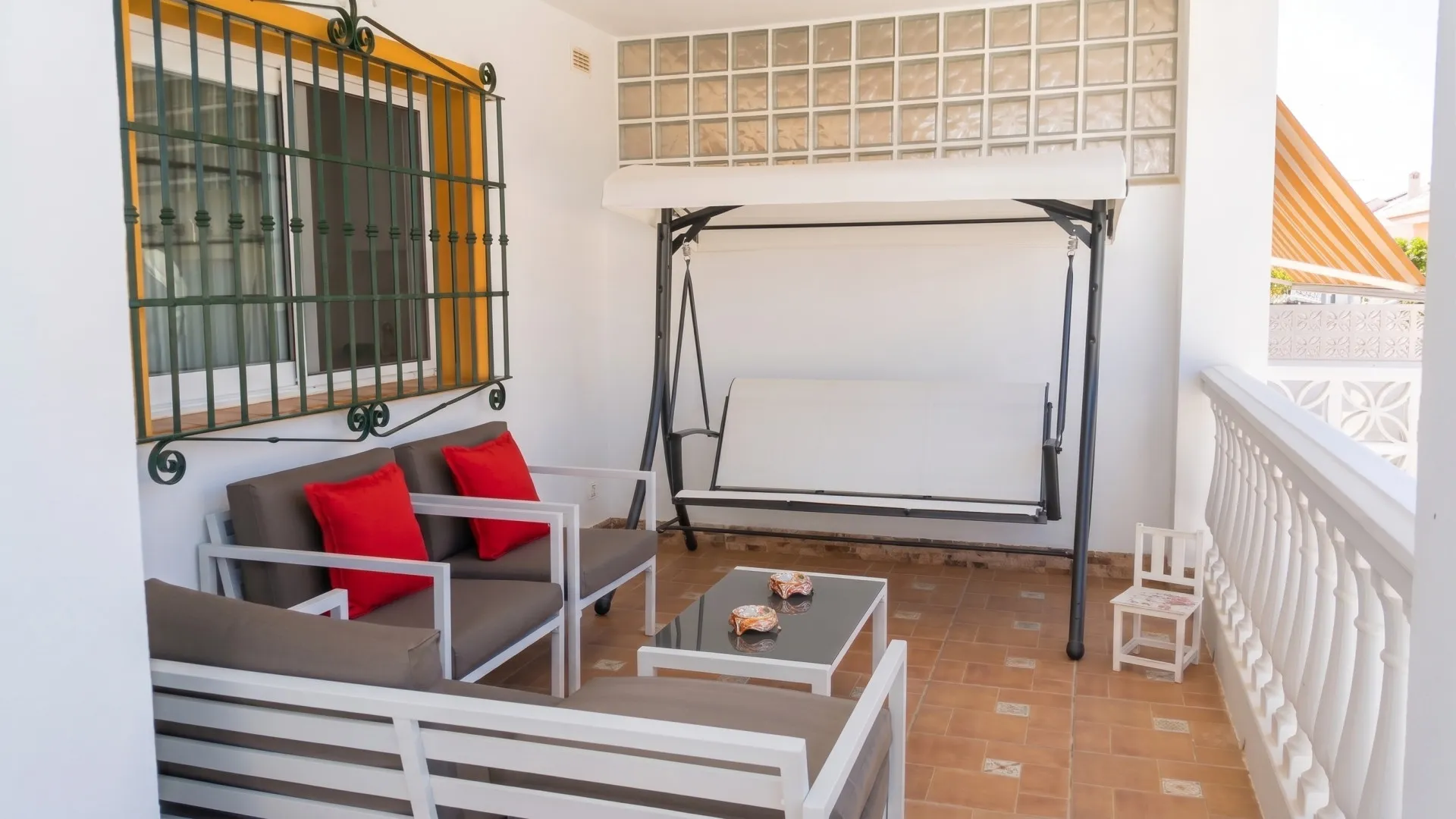Town house for sale in San Pedro de Alcantara with 5 bedrooms