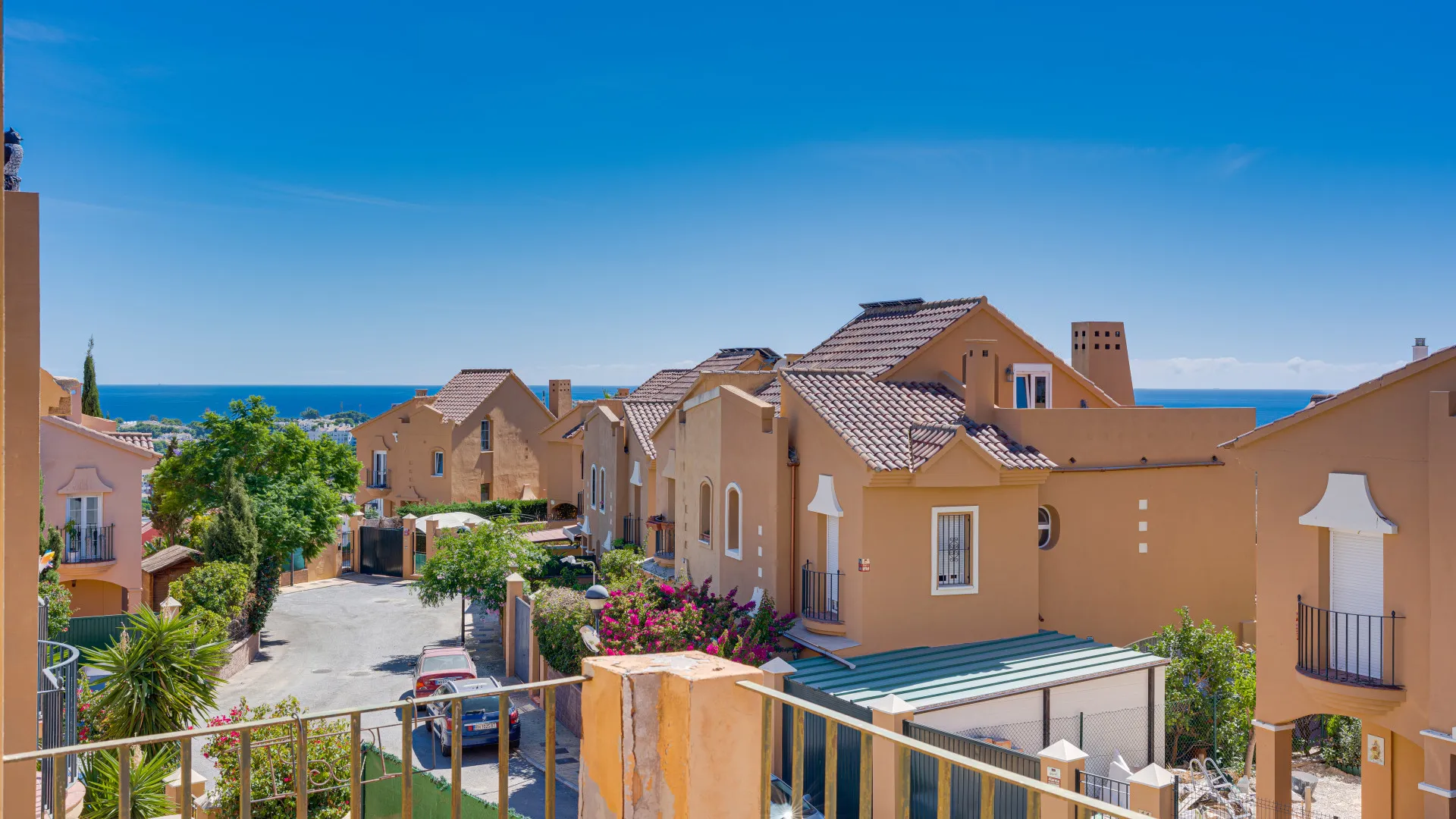 Buy Riviera del Sol house