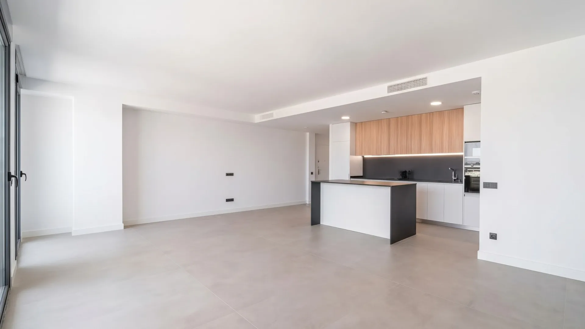 Apartment for sale in Los Altos de los Monteros with 3 bedrooms