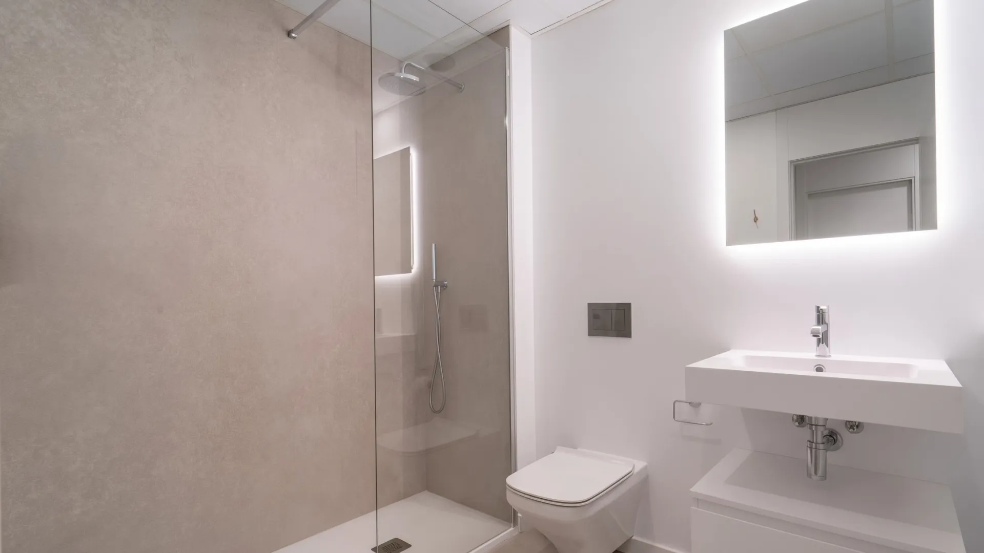 Apartment for sale in Los Altos de los Monteros with 3 bedrooms