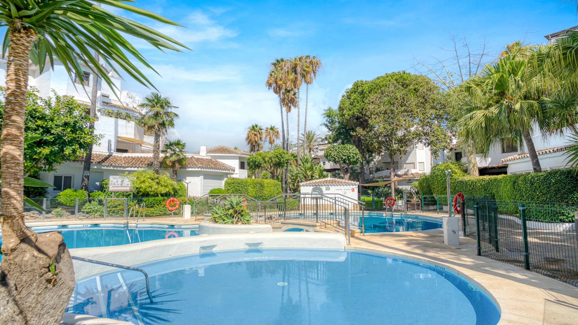 Apartamento con 3 dormitorios en venta en Golden Beach