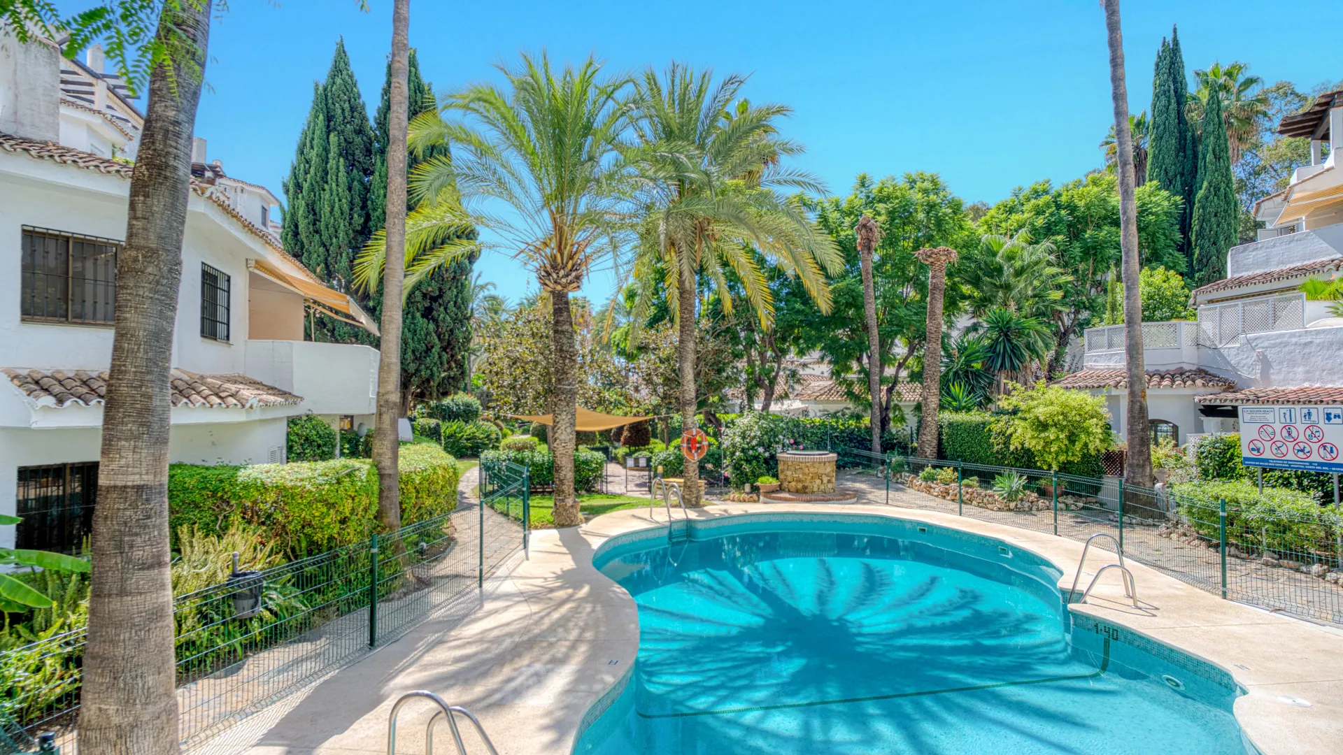Apartamento con 3 dormitorios en venta en Golden Beach