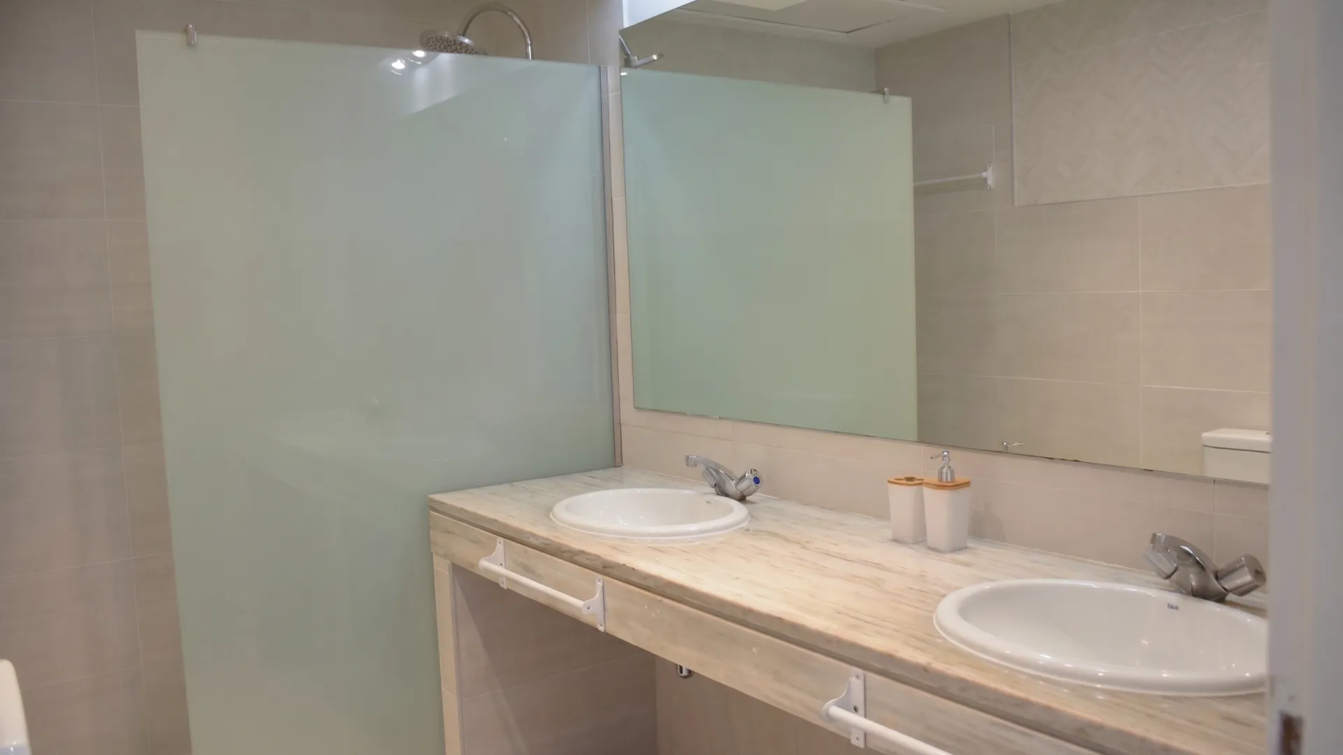 Apartamento con 3 dormitorios en venta en Golden Beach