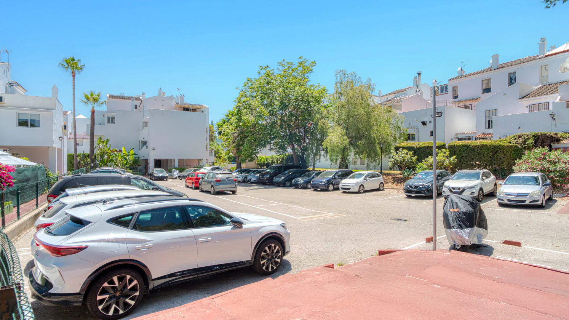 Atico duplex con 3 dormitorios en venta en Parque Elviria