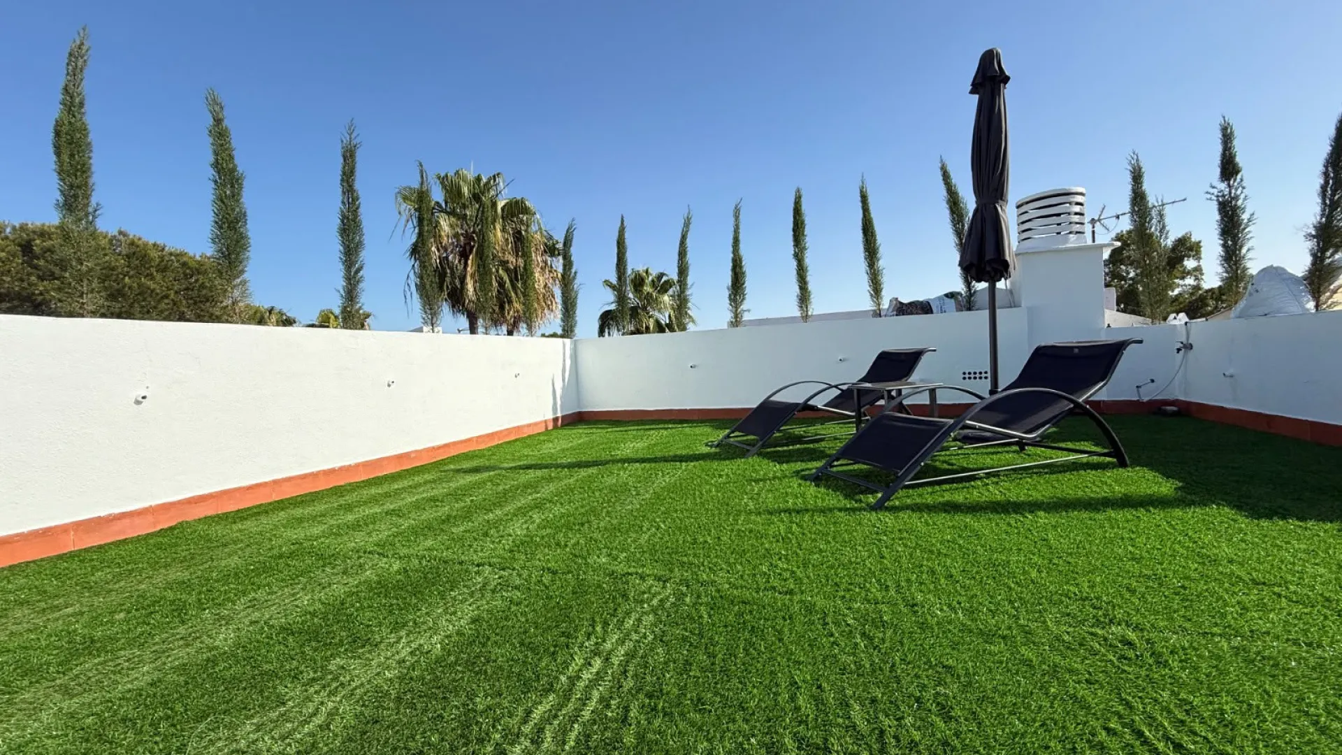Atico duplex con 3 dormitorios en venta en Parque Elviria