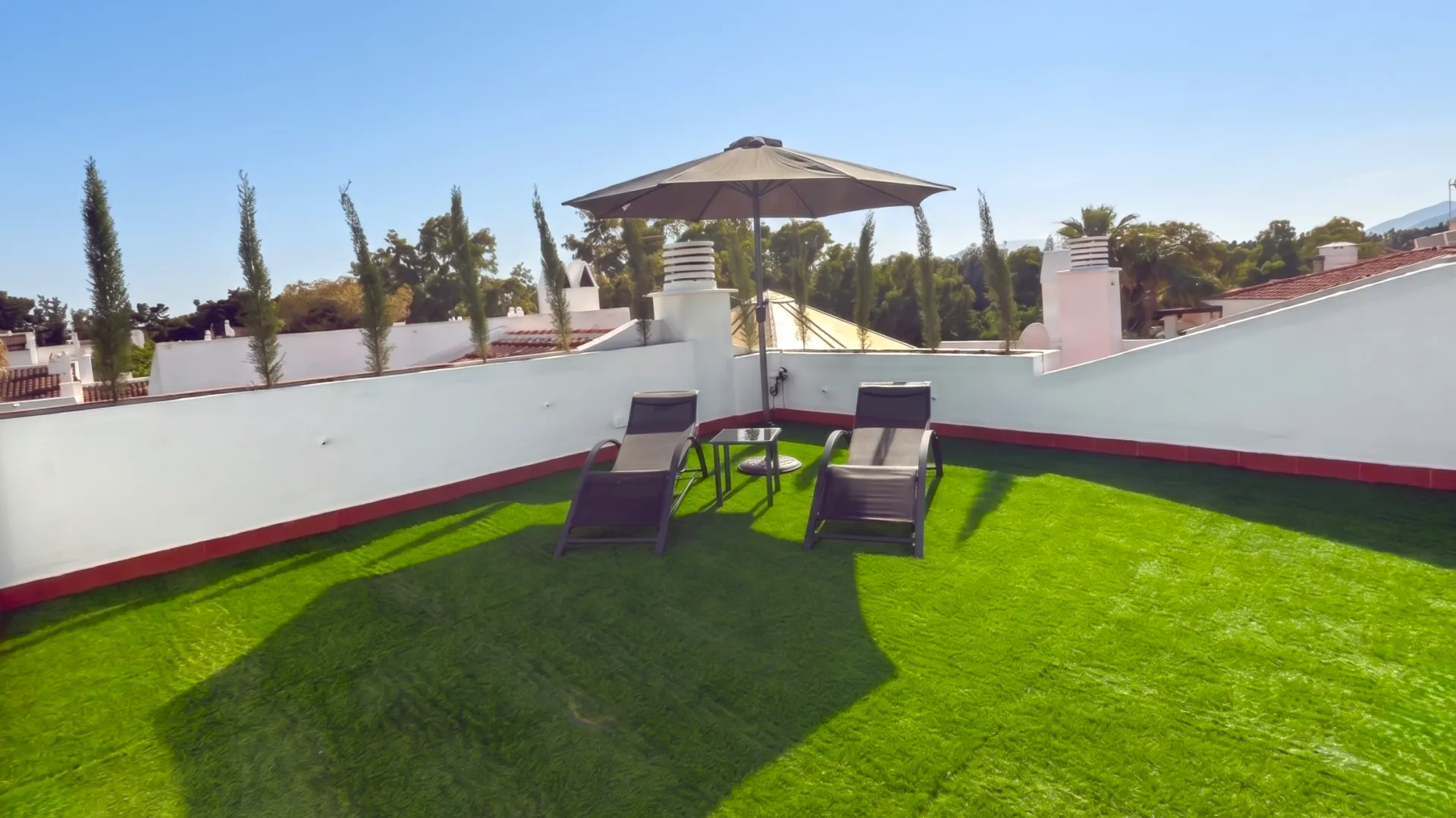 Atico duplex con 3 dormitorios en venta en Parque Elviria