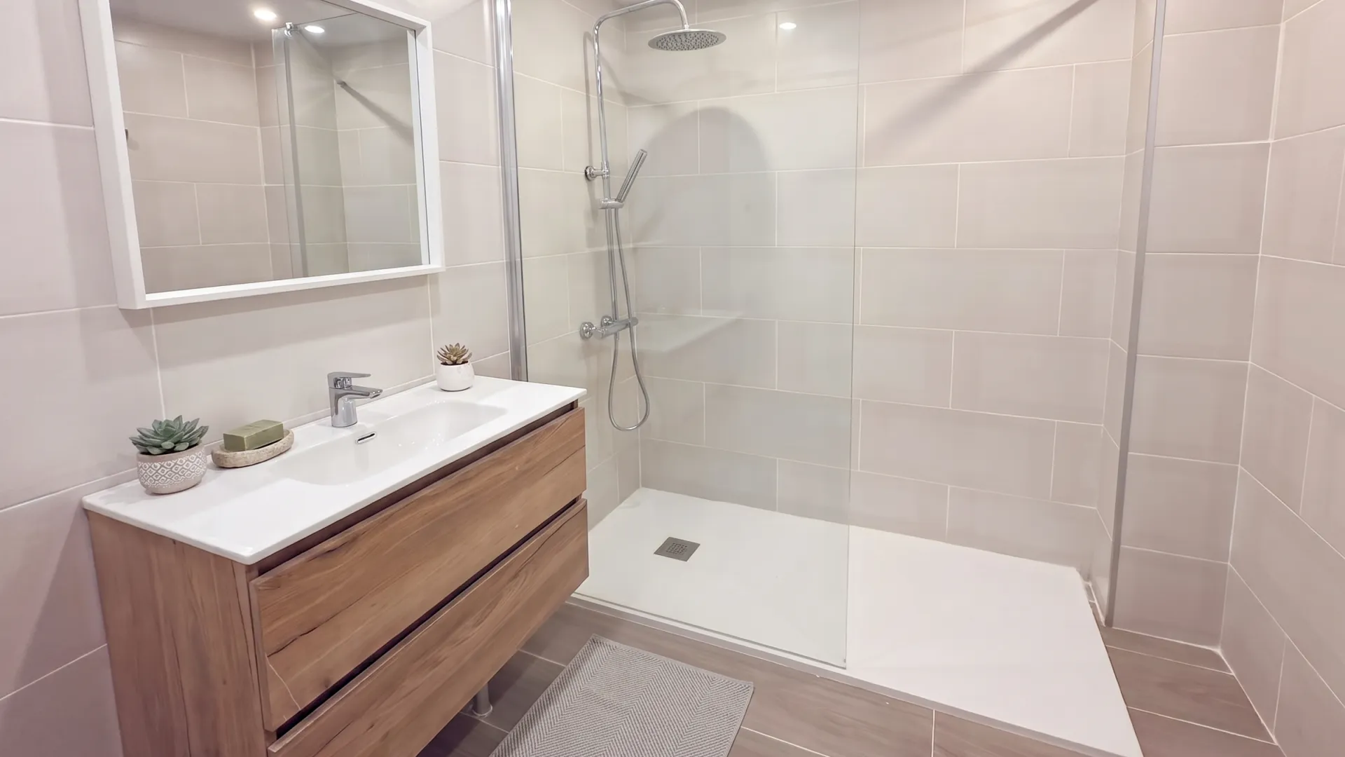 Atico duplex con 3 dormitorios en venta en Parque Elviria