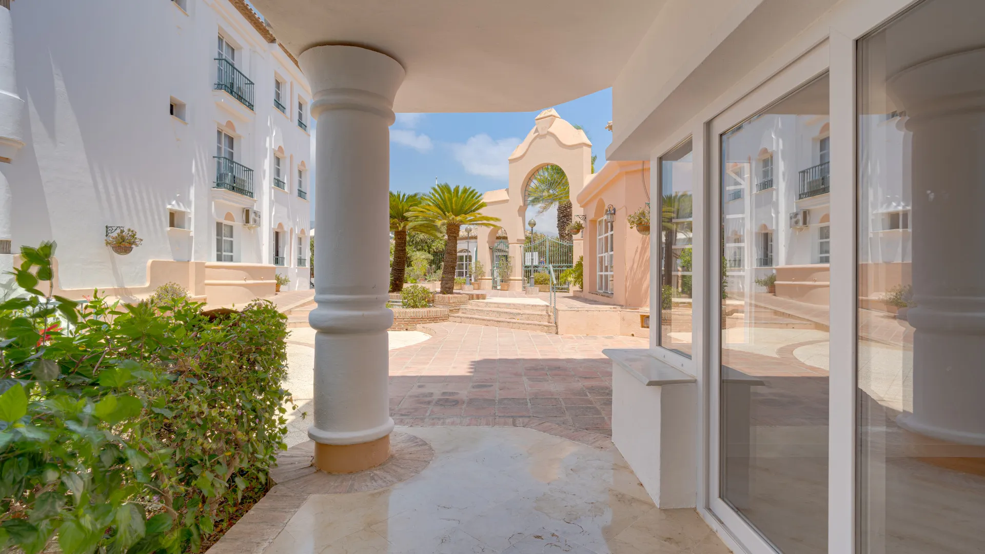 For sale 3 bedrooms ground floor apartment in Mijas Golf