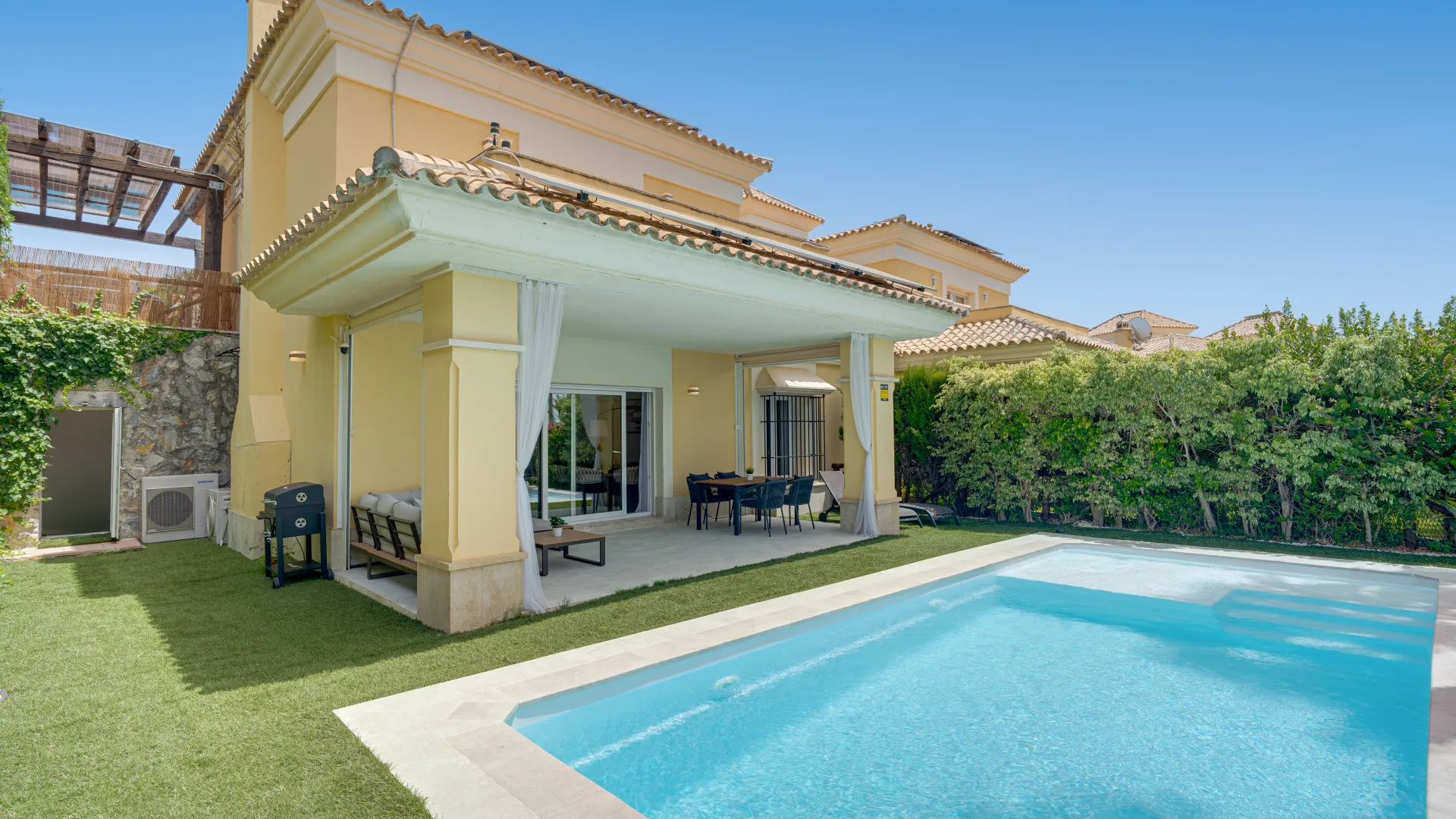 Santa Clara 4 bedrooms villa for sale