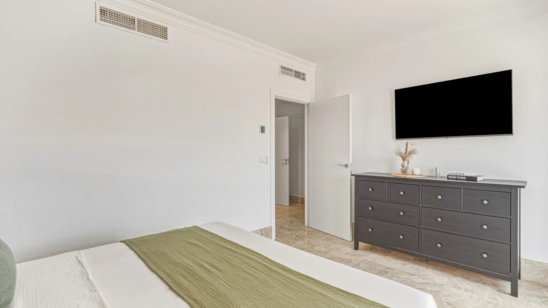 Santa Clara 4 bedrooms villa for sale