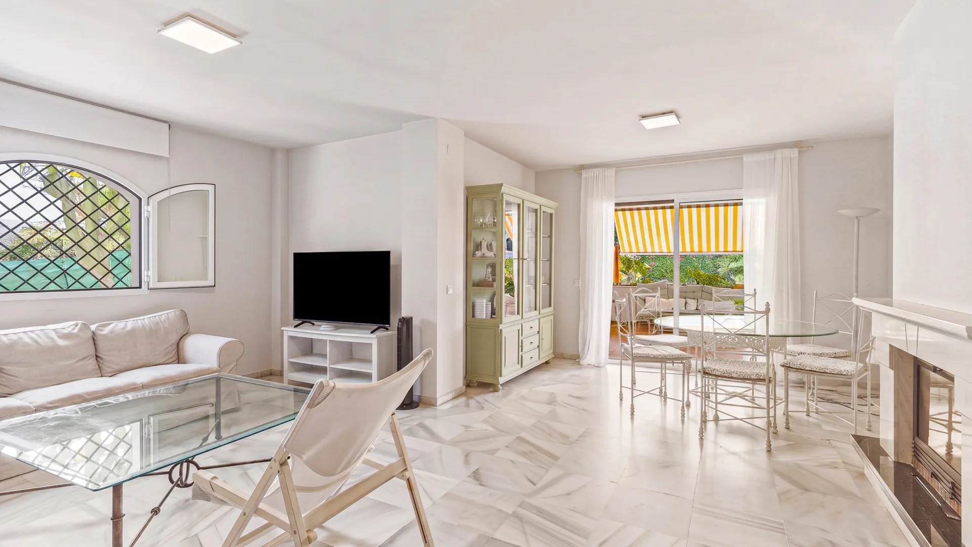 Elviria ground floor apartment for sale