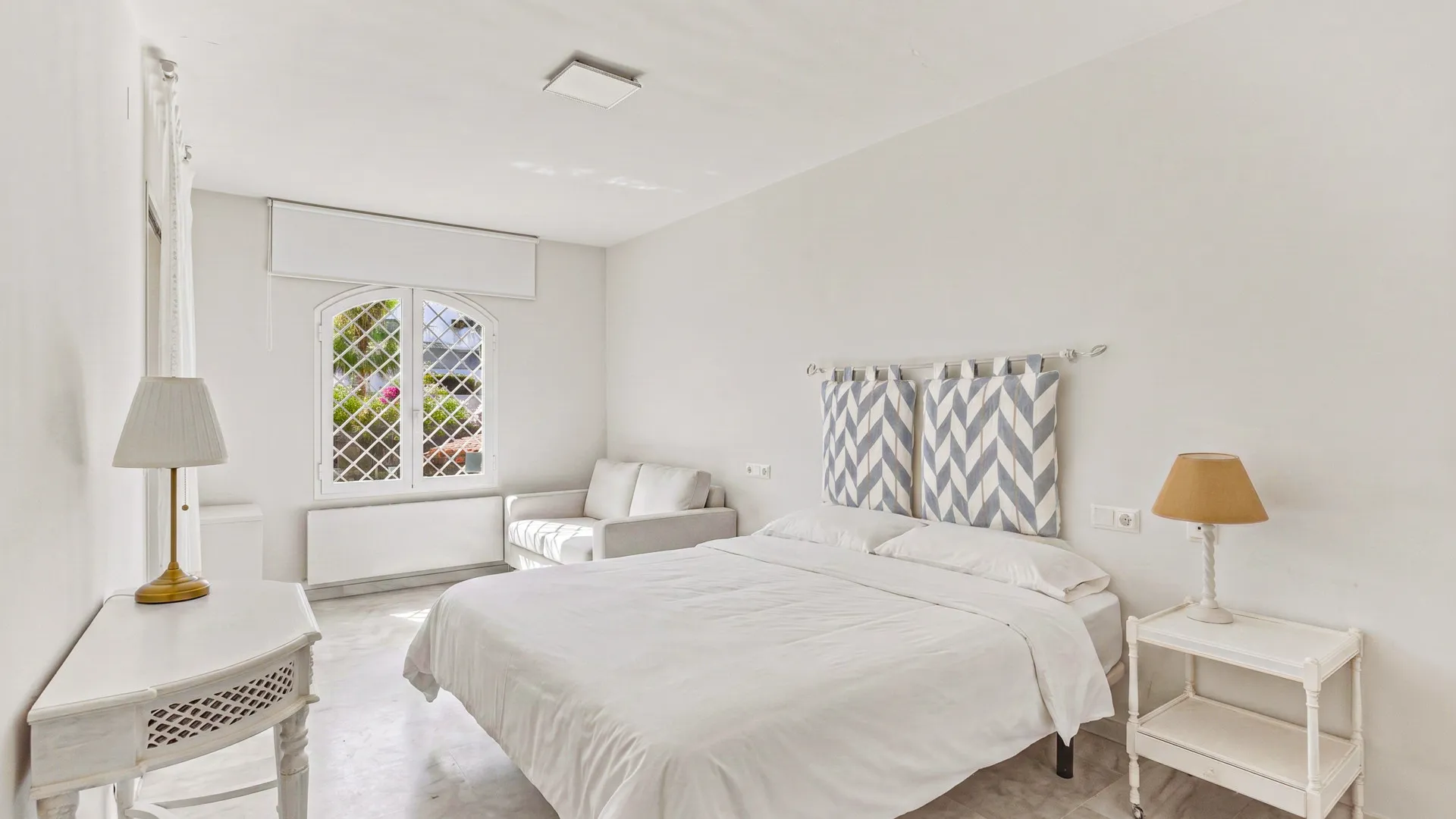 Elviria ground floor apartment for sale