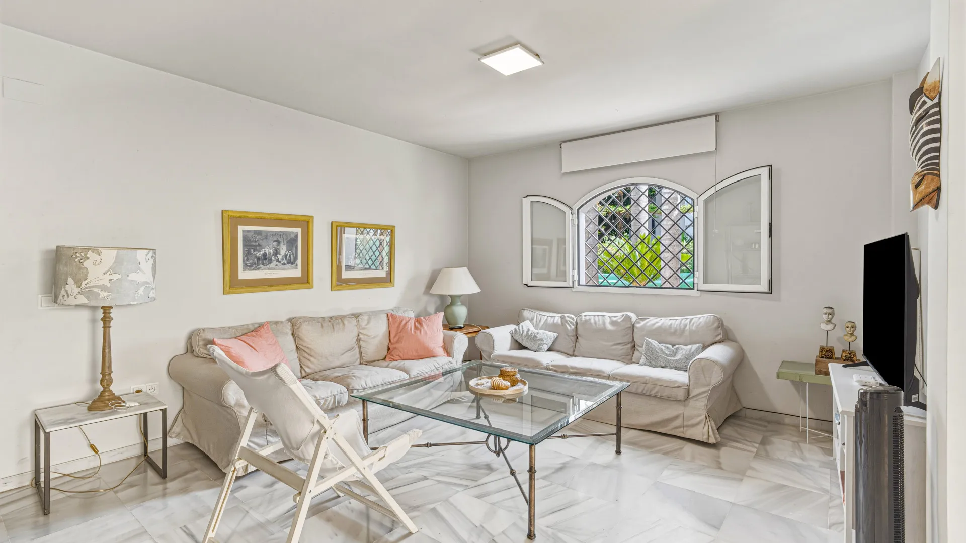 Elviria ground floor apartment for sale