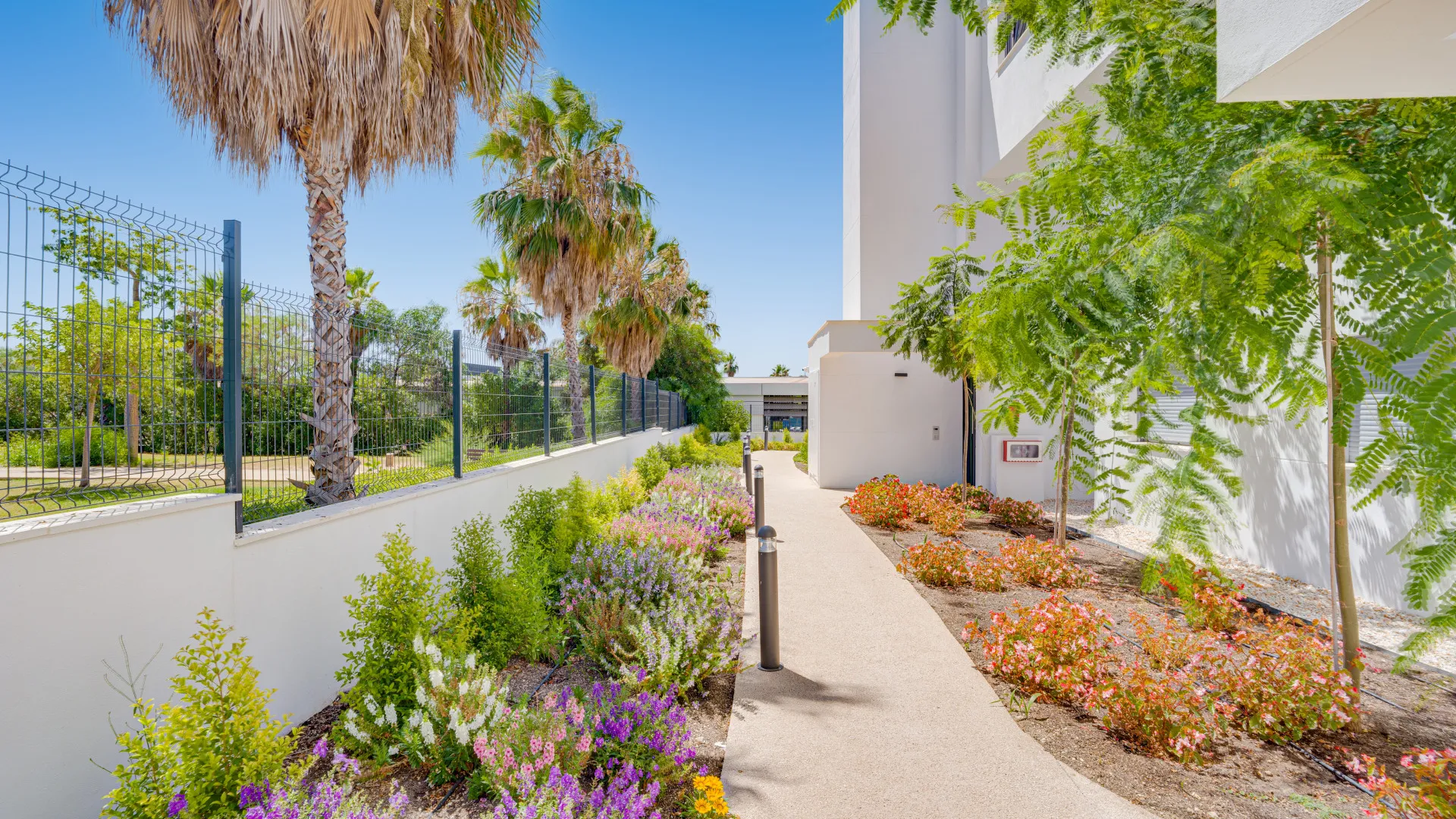 Apartment with 2 bedrooms for sale in Aqua Gardens