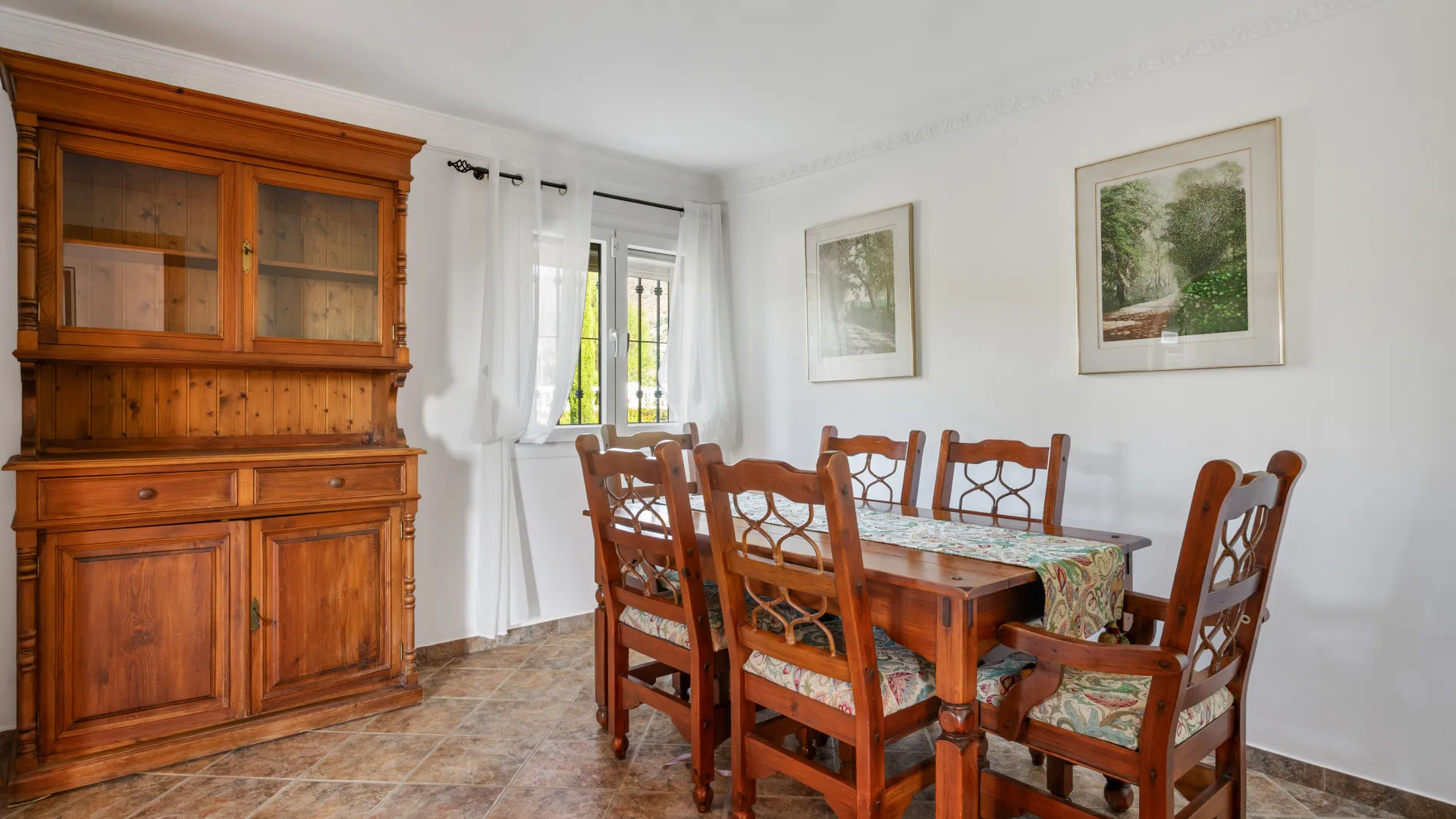 4 bedrooms villa for sale in Los Pedregales
