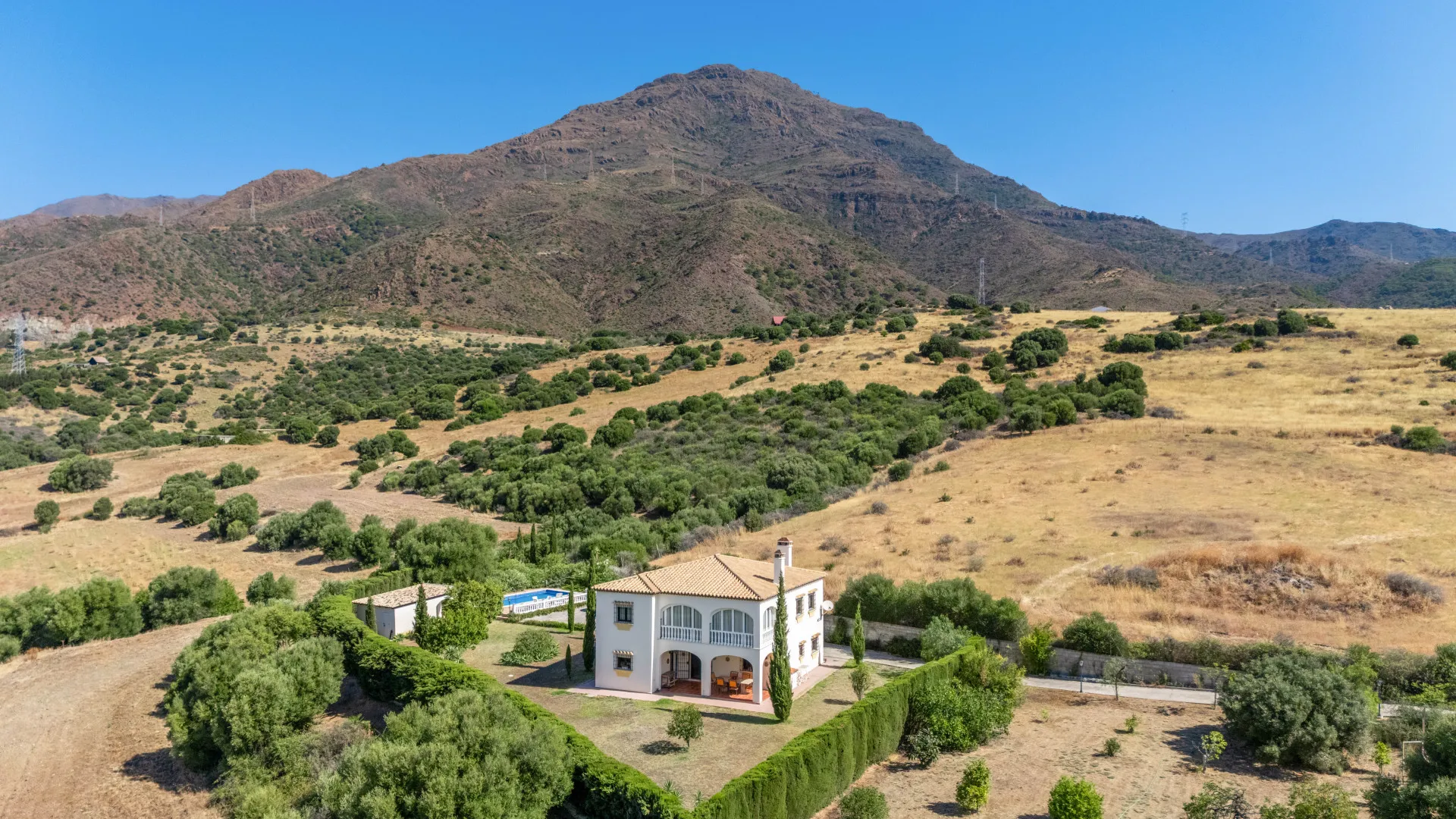 4 bedrooms villa for sale in Los Pedregales