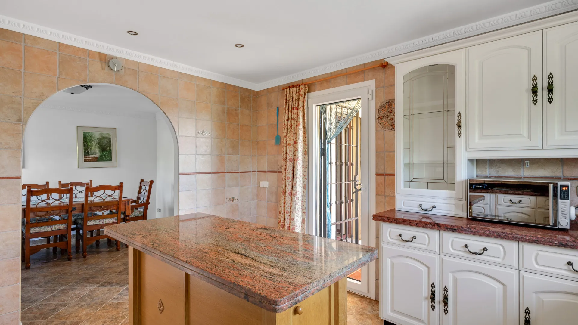 4 bedrooms villa for sale in Los Pedregales