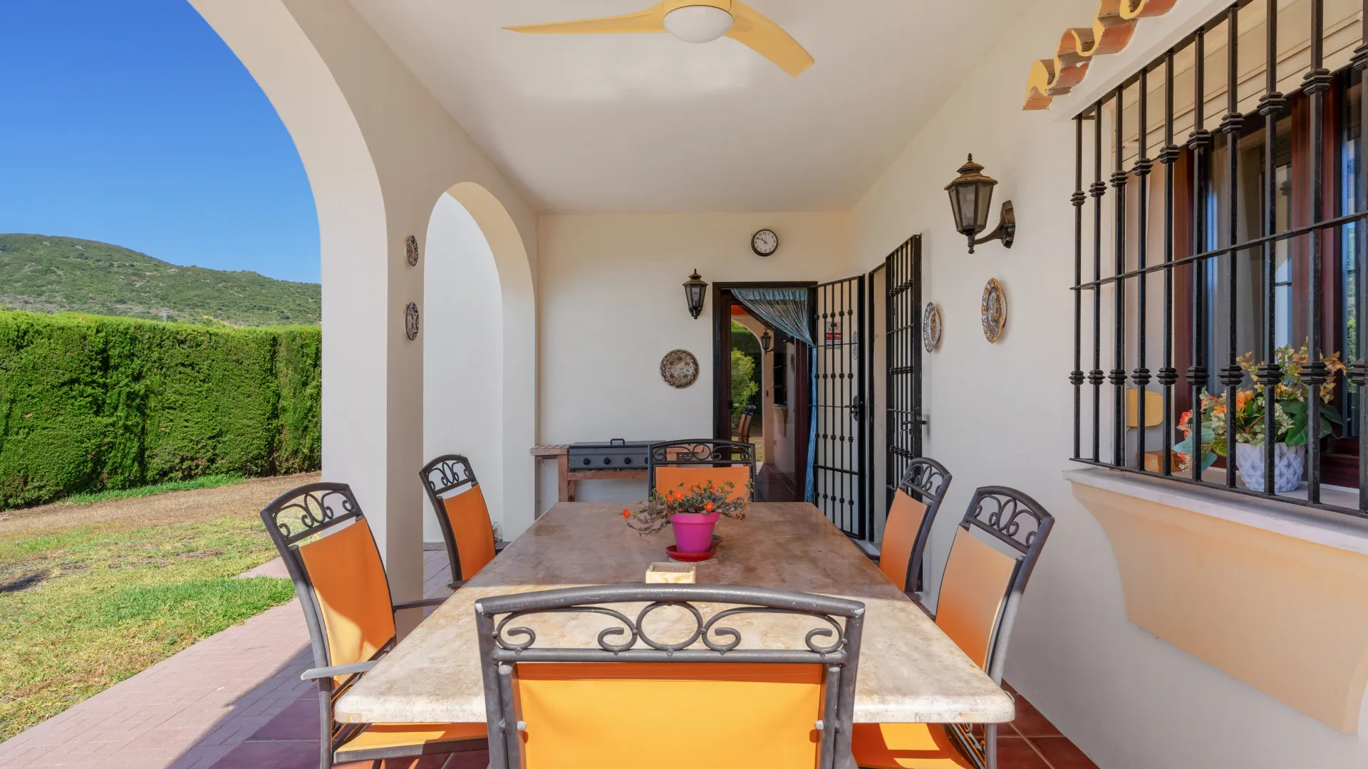 4 bedrooms villa for sale in Los Pedregales