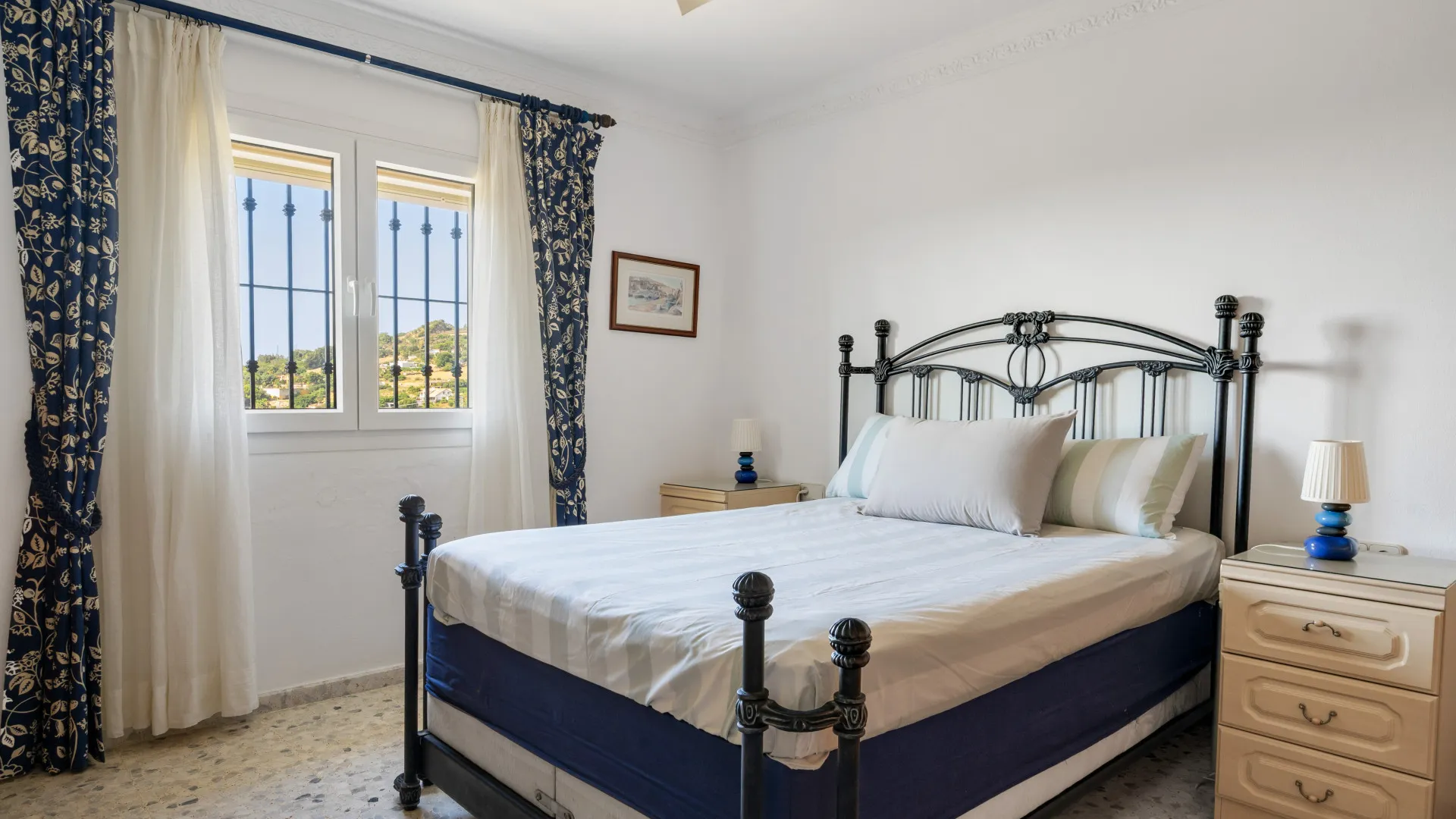 4 bedrooms villa for sale in Los Pedregales