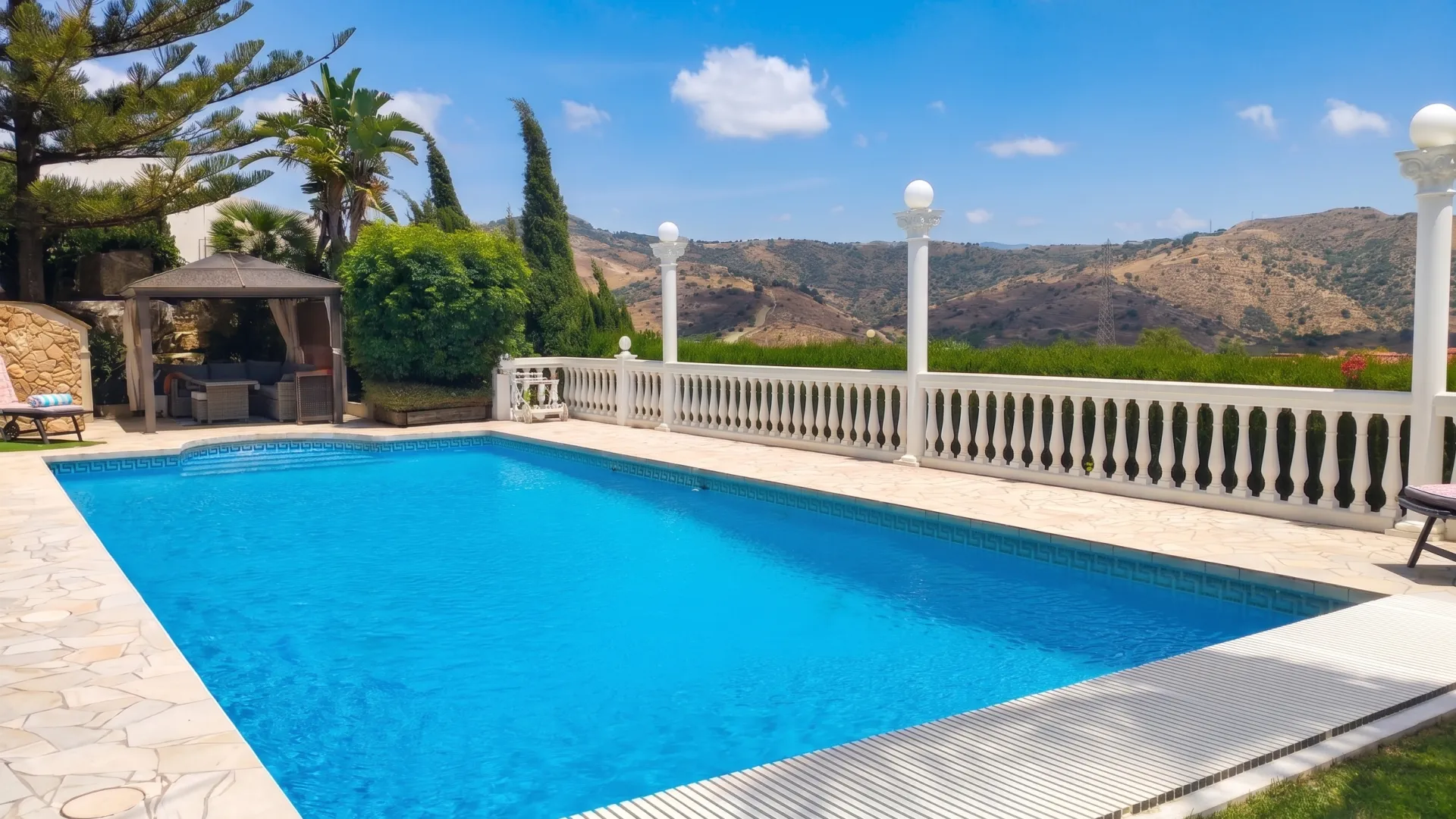For sale villa in Hacienda las Chapas