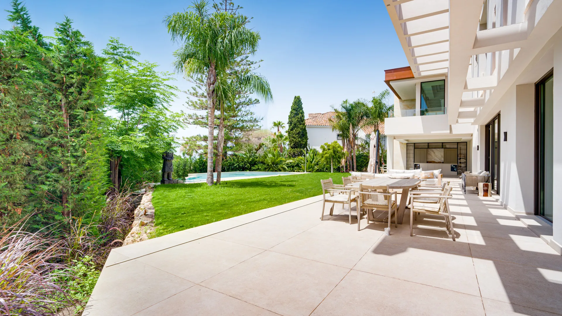 5 bedrooms Los Monteros Playa villa for sale