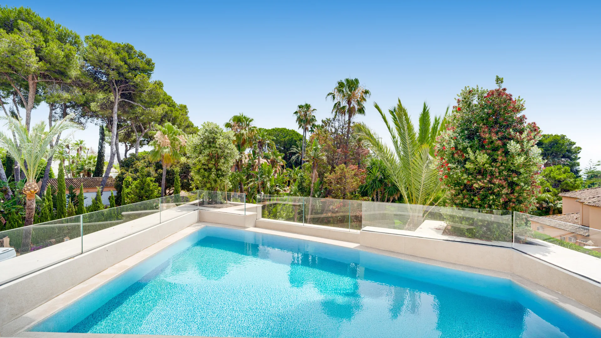 5 bedrooms Los Monteros Playa villa for sale