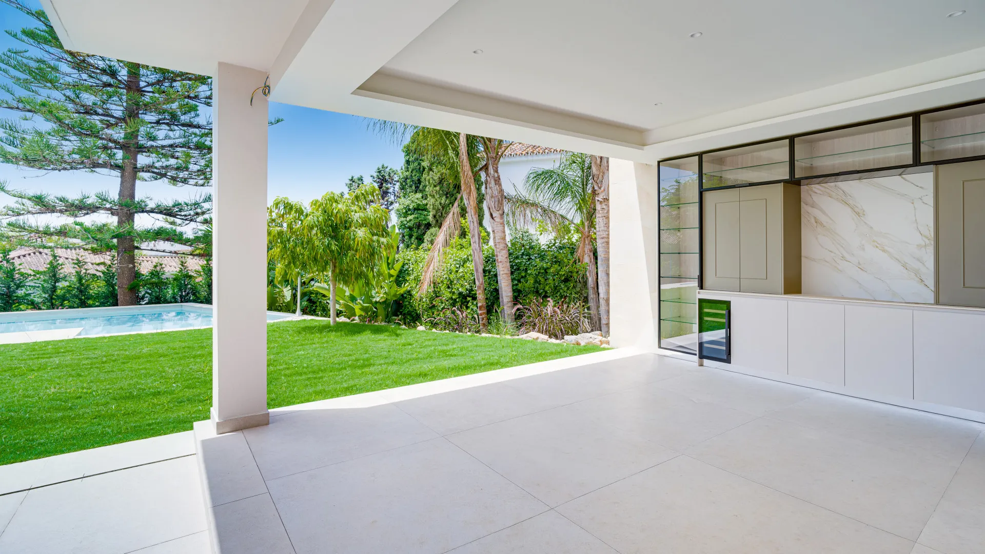 5 bedrooms Los Monteros Playa villa for sale