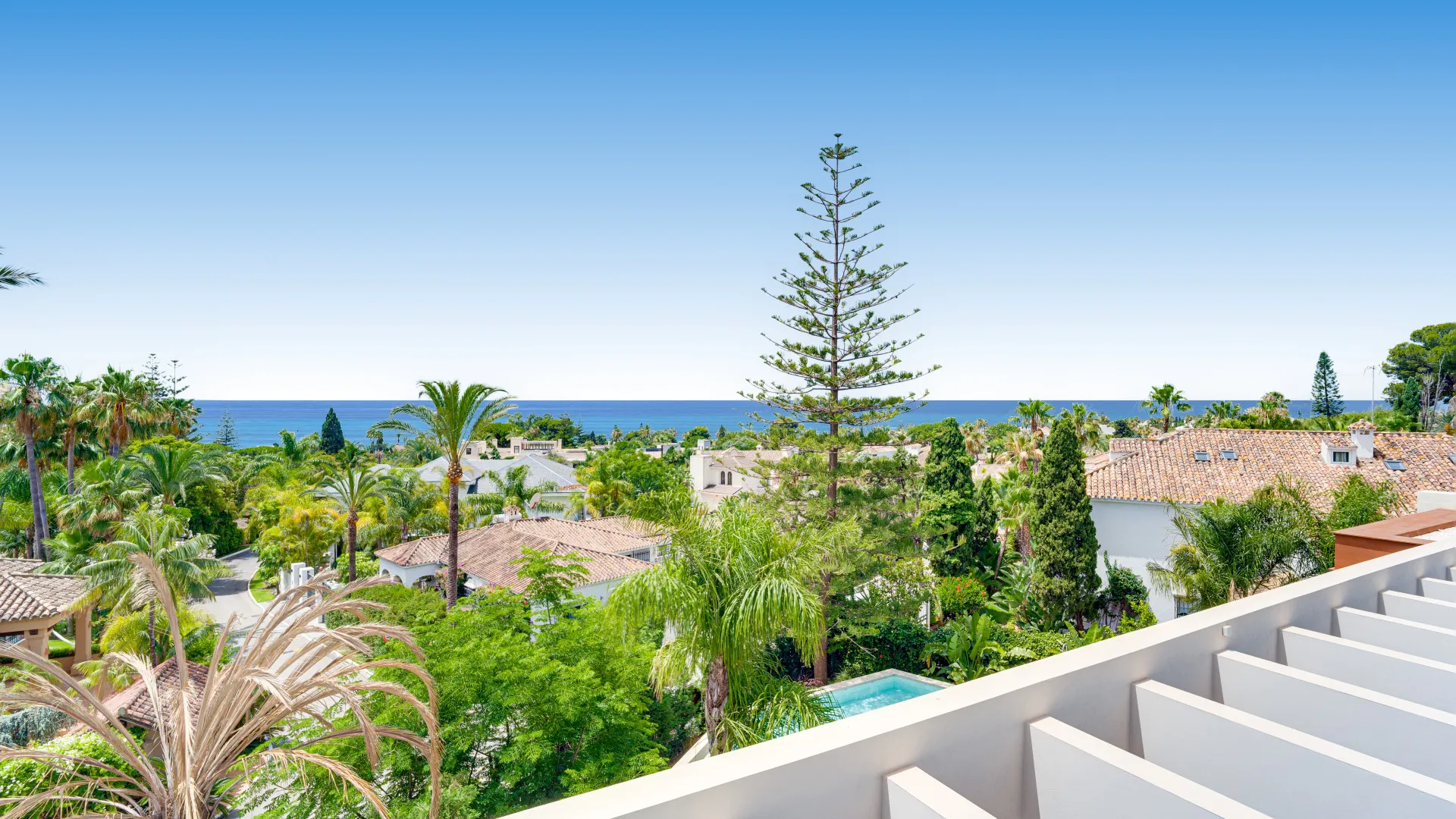 5 bedrooms Los Monteros Playa villa for sale