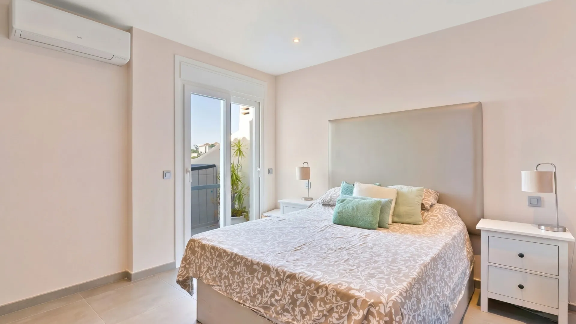 2 bedrooms penthouse in Puerto del Almendro for sale