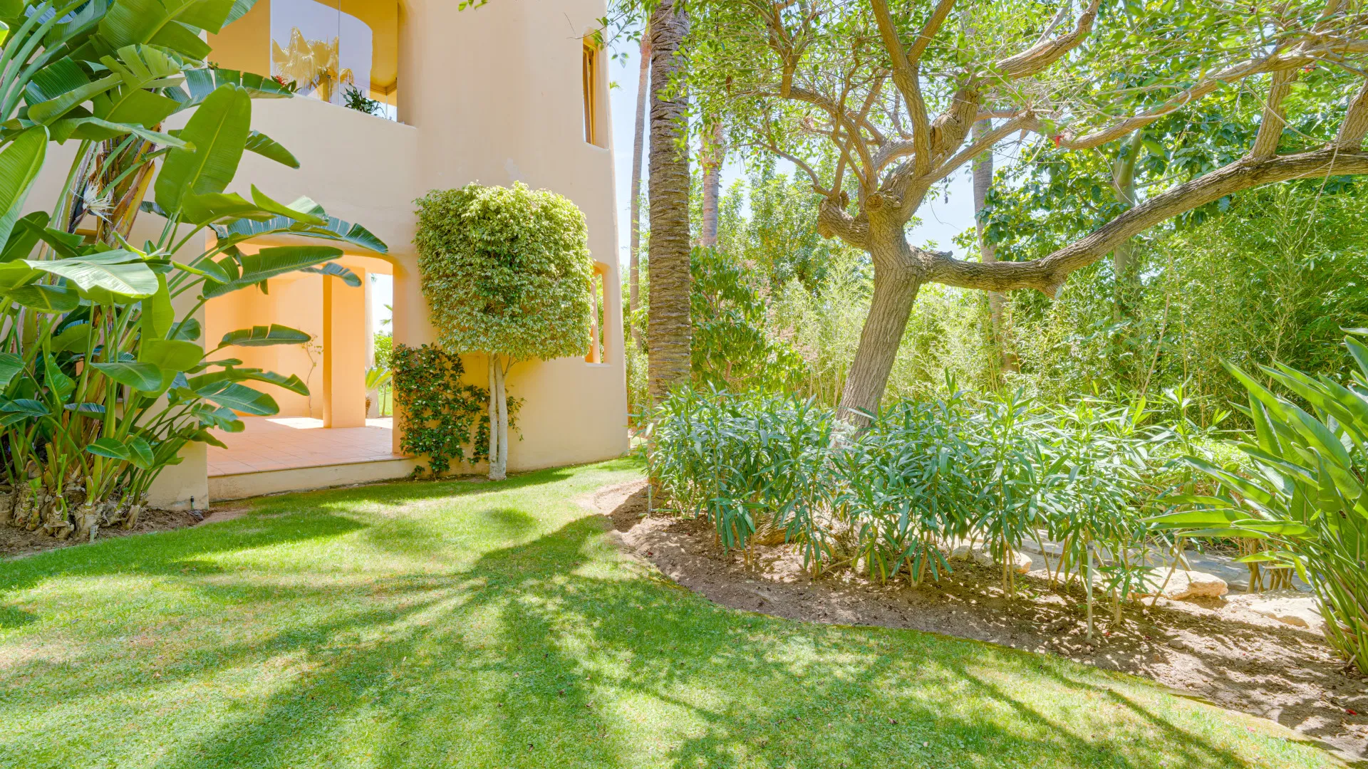 Comprar apartamento planta baja en Mansion Club