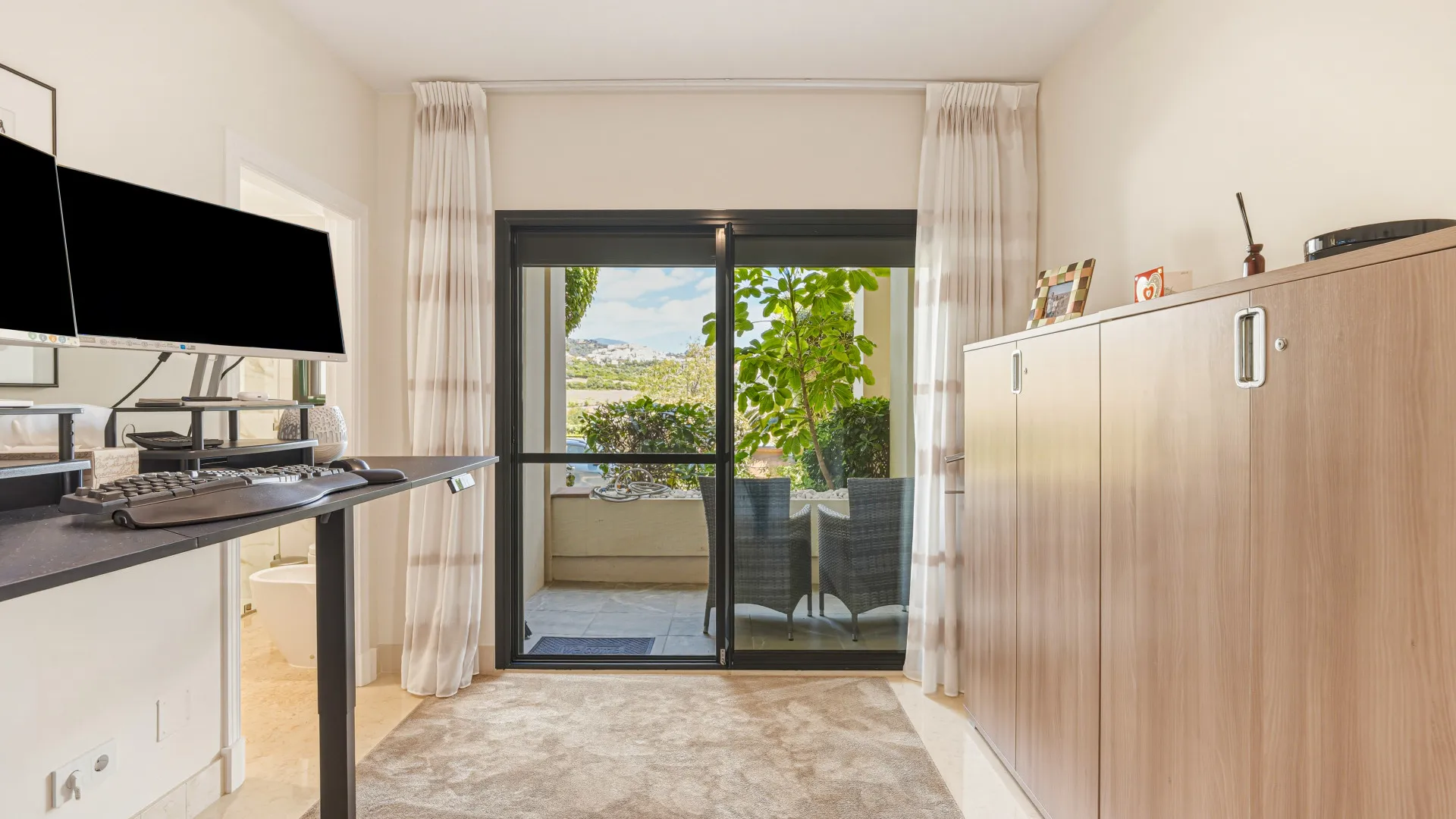 For sale ground floor apartment in Los Capanes del Golf