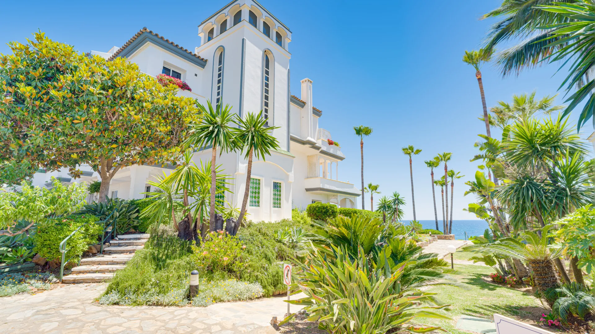 2 bedrooms Dominion Beach apartment for sale