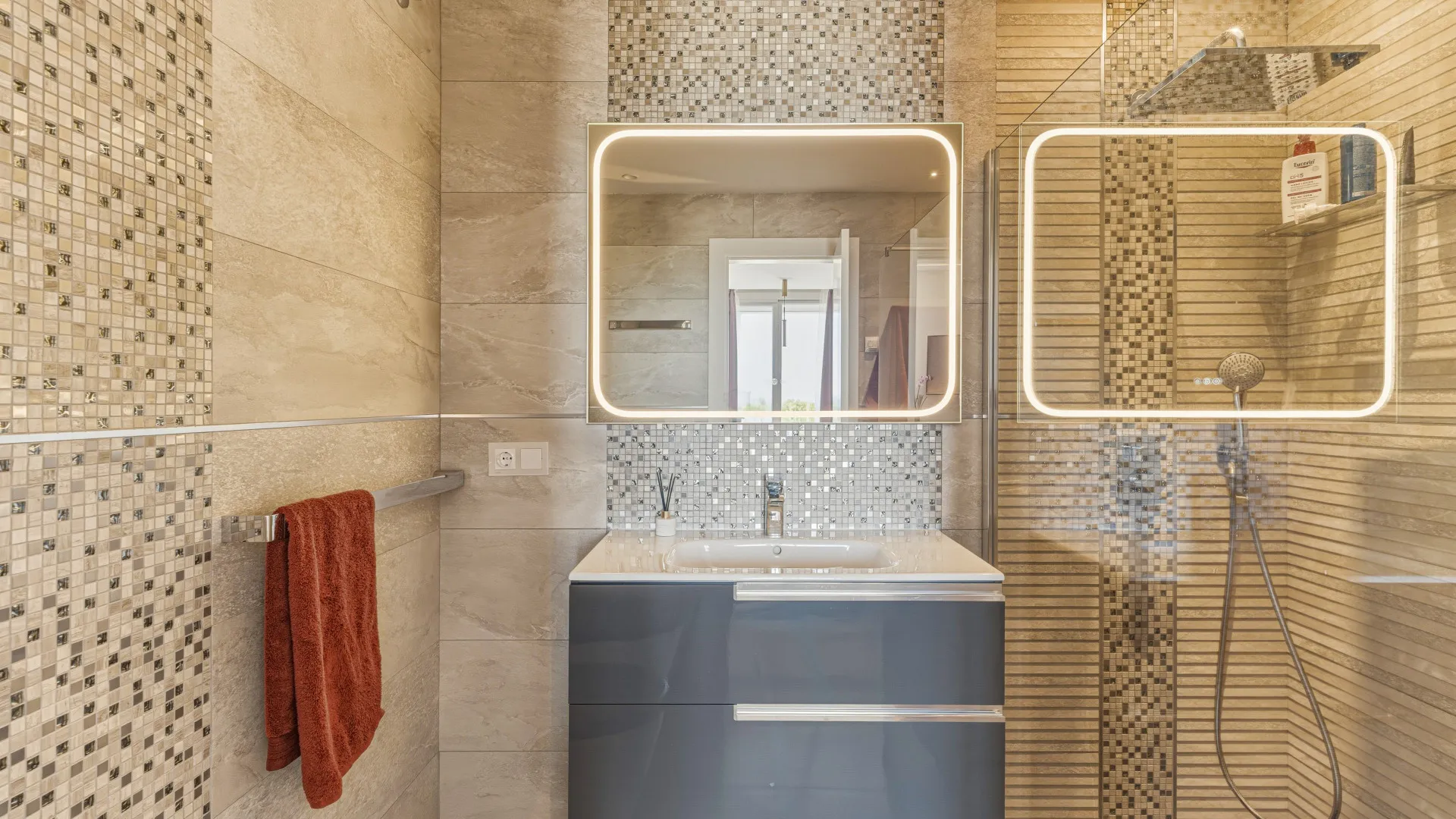 2 bedrooms Dominion Beach apartment for sale