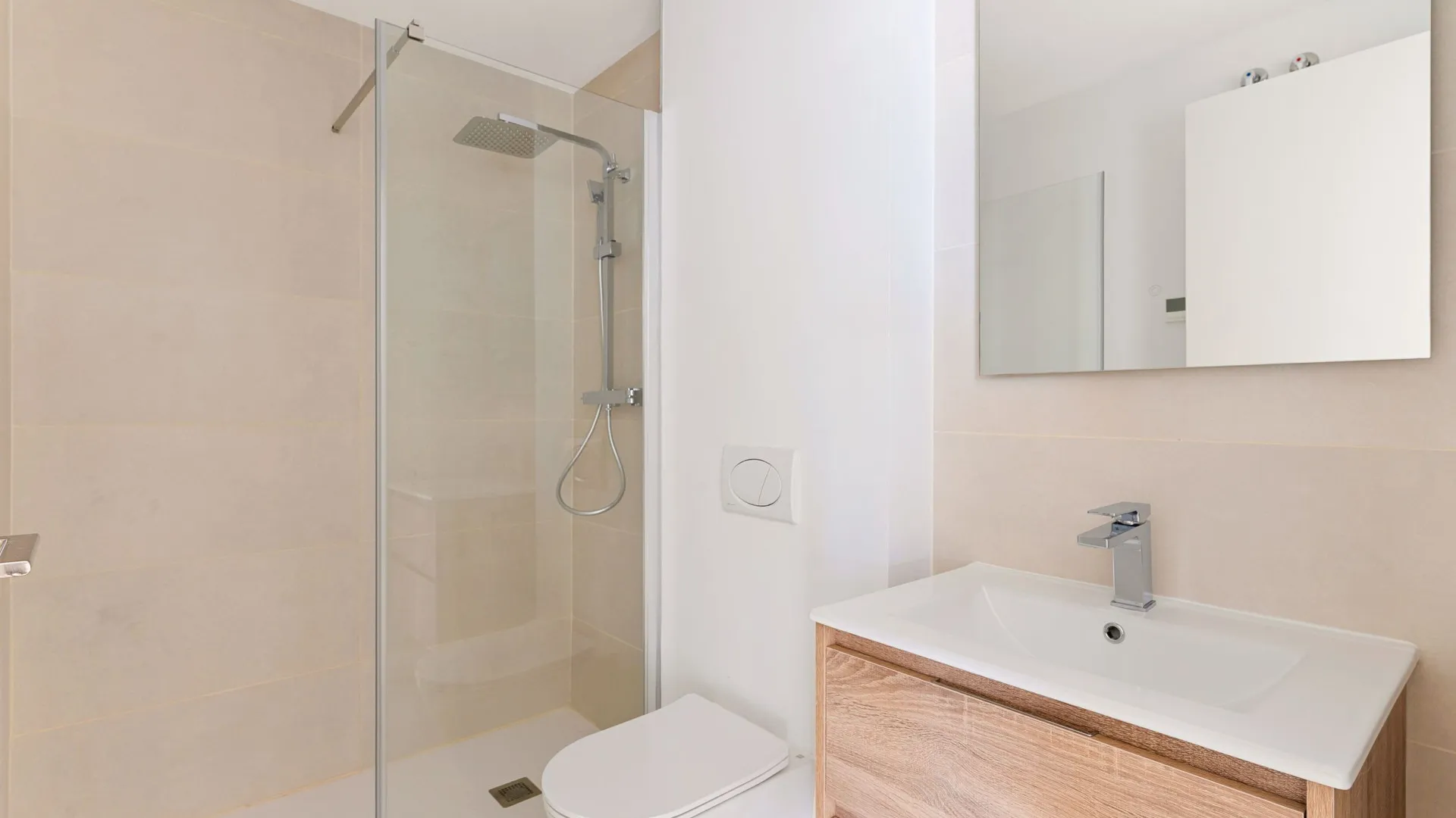 Se vende apartamento con 3 dormitorios en El Higueron