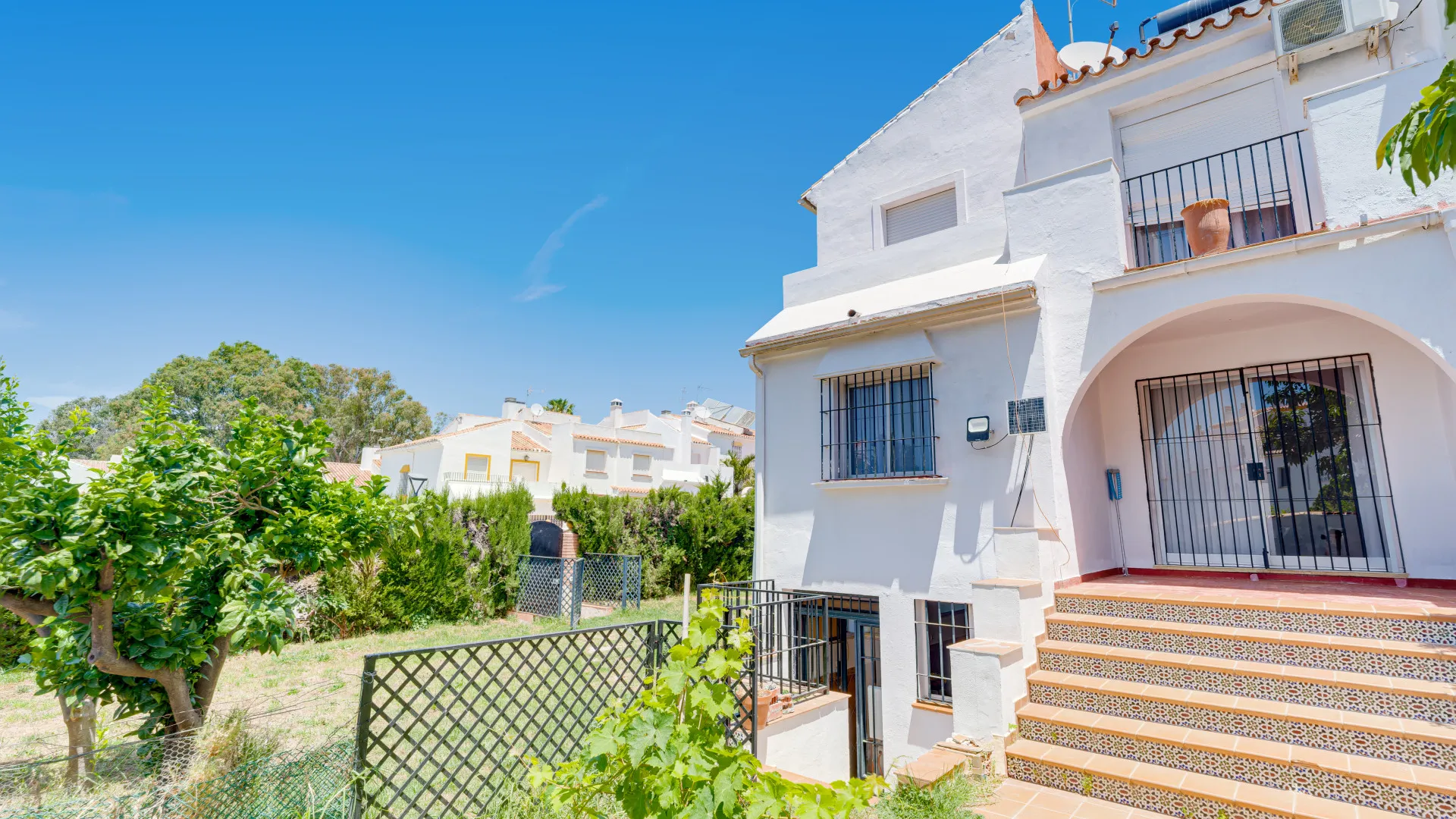 For sale town house in Nueva Atalaya with 3 bedrooms