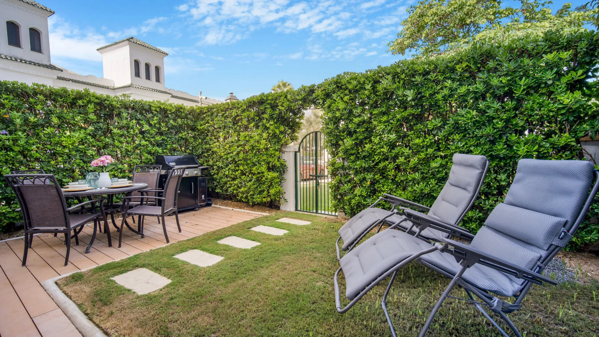 For sale Marbellamar town house with 4 bedrooms